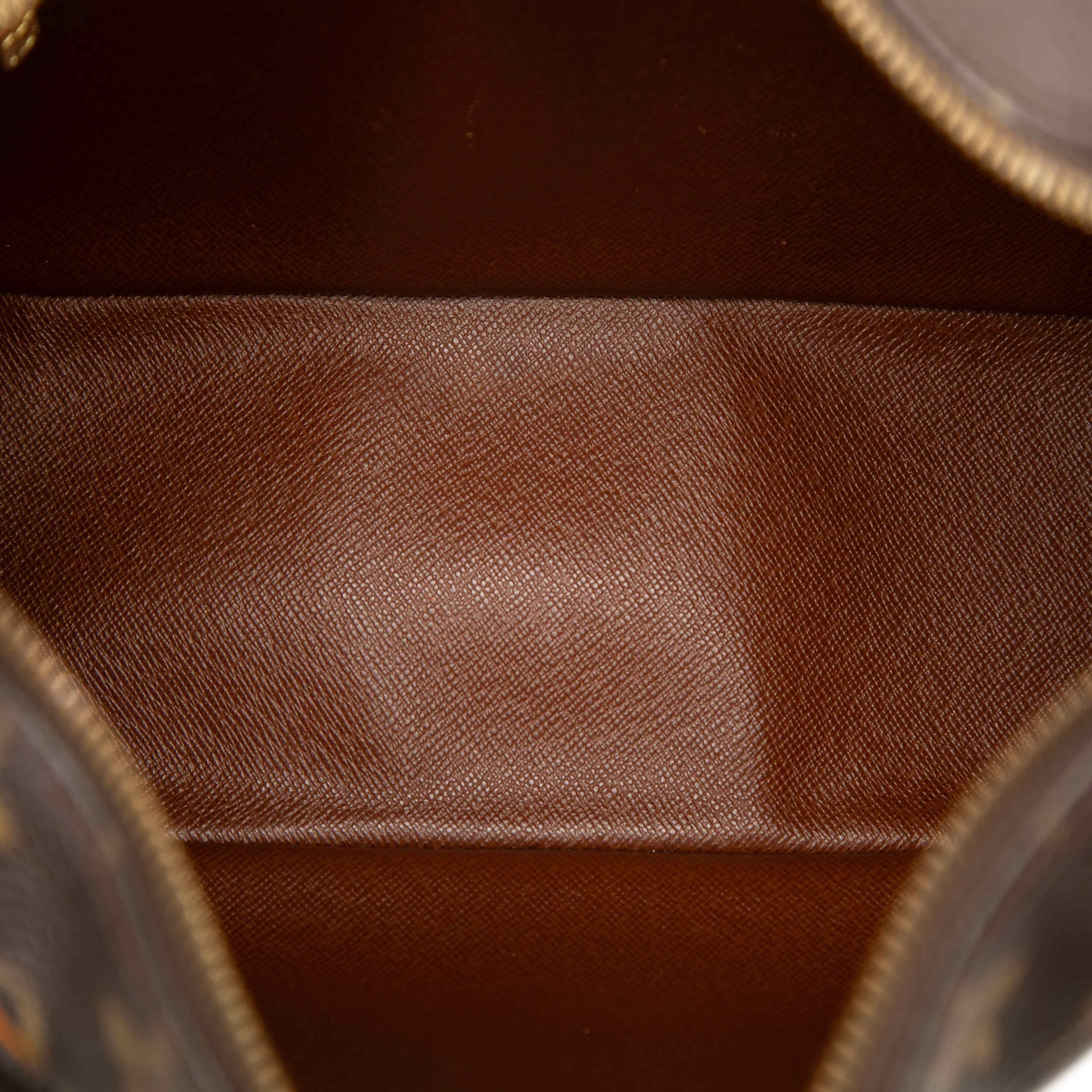 Louis Vuitton Monogram Boulogne 30, från Luxclusif, i färgen brun. Klicka för att öppna bilden i stort format