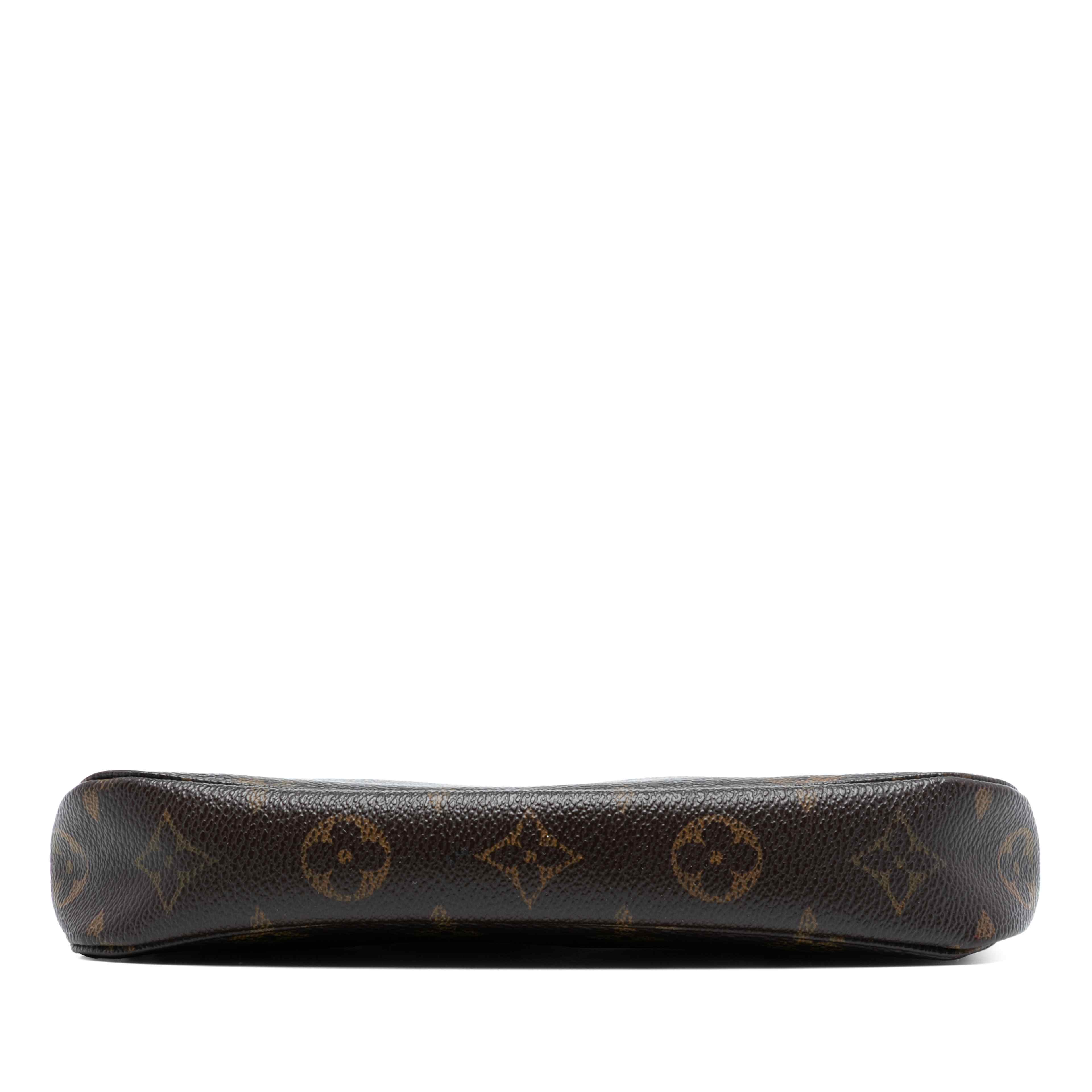 Louis Vuitton Monogram Pochette Accessoires, från Luxclusif, i färgen brown. Klicka för att öppna bilden i stort format