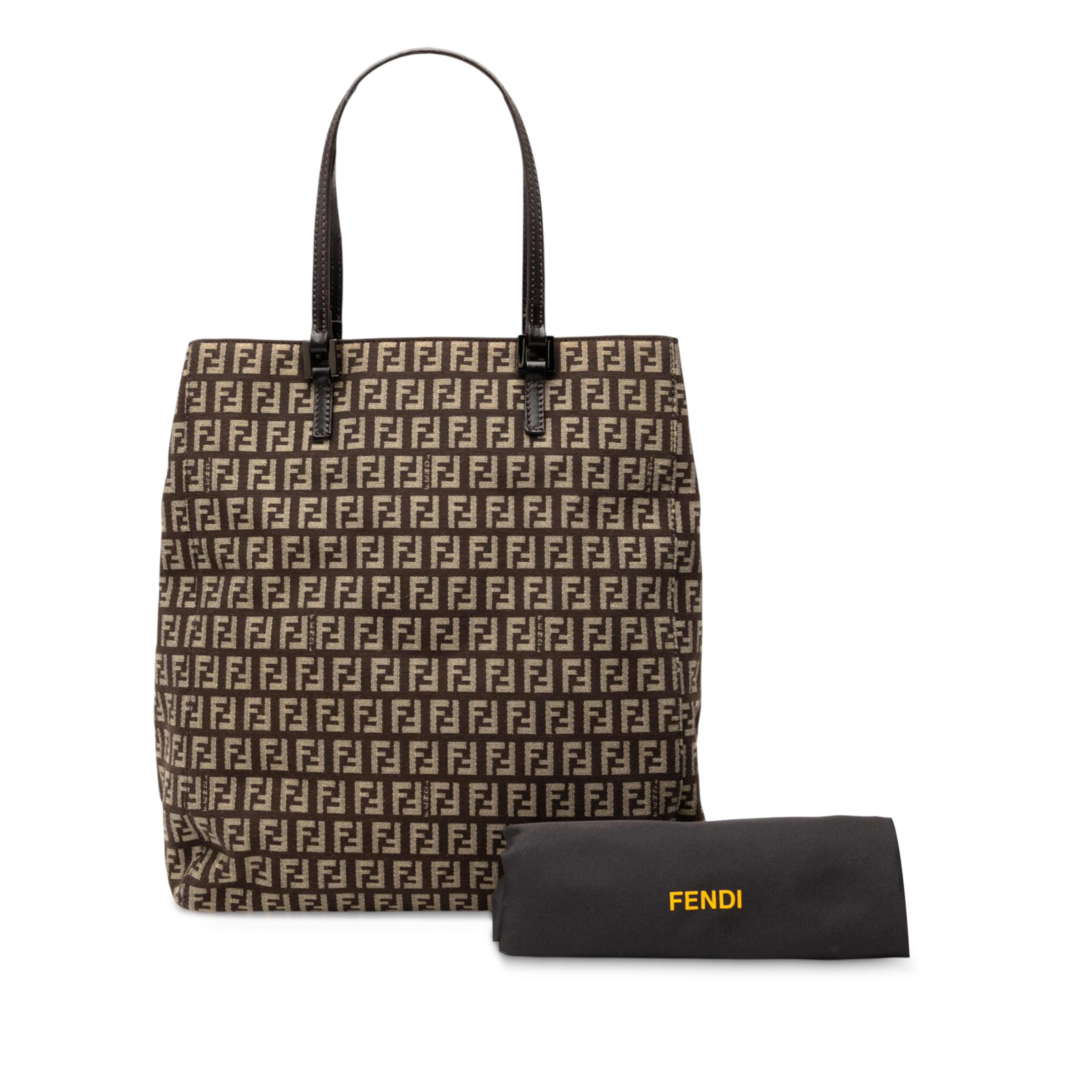 Fendi Zucchino Canvas Tote, från Luxclusif, i färgen brun. Klicka för att öppna bilden i stort format