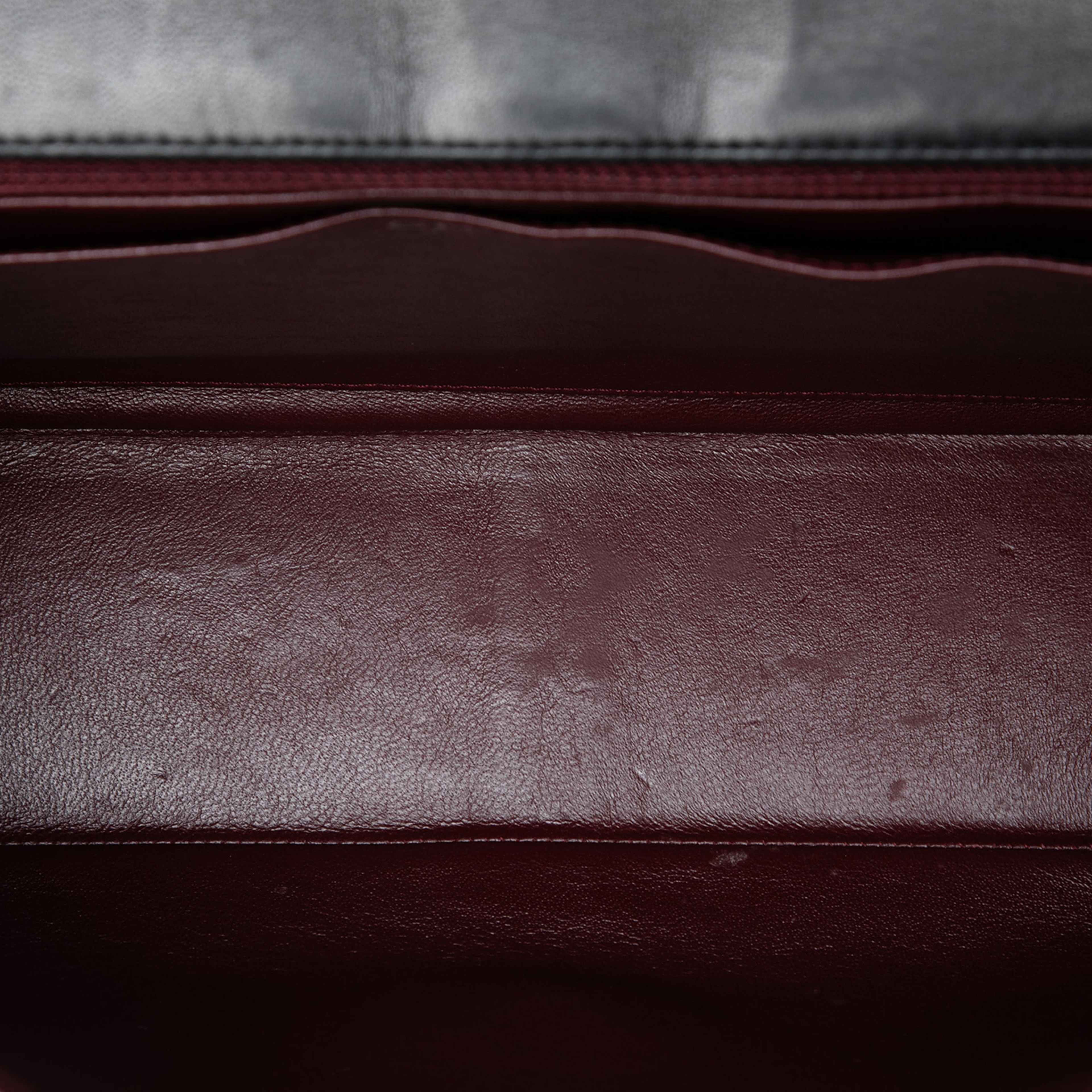 Chanel Jumbo Classic Lambskin Single Flap, från Luxclusif, i färgen svart. Klicka för att öppna bilden i stort format