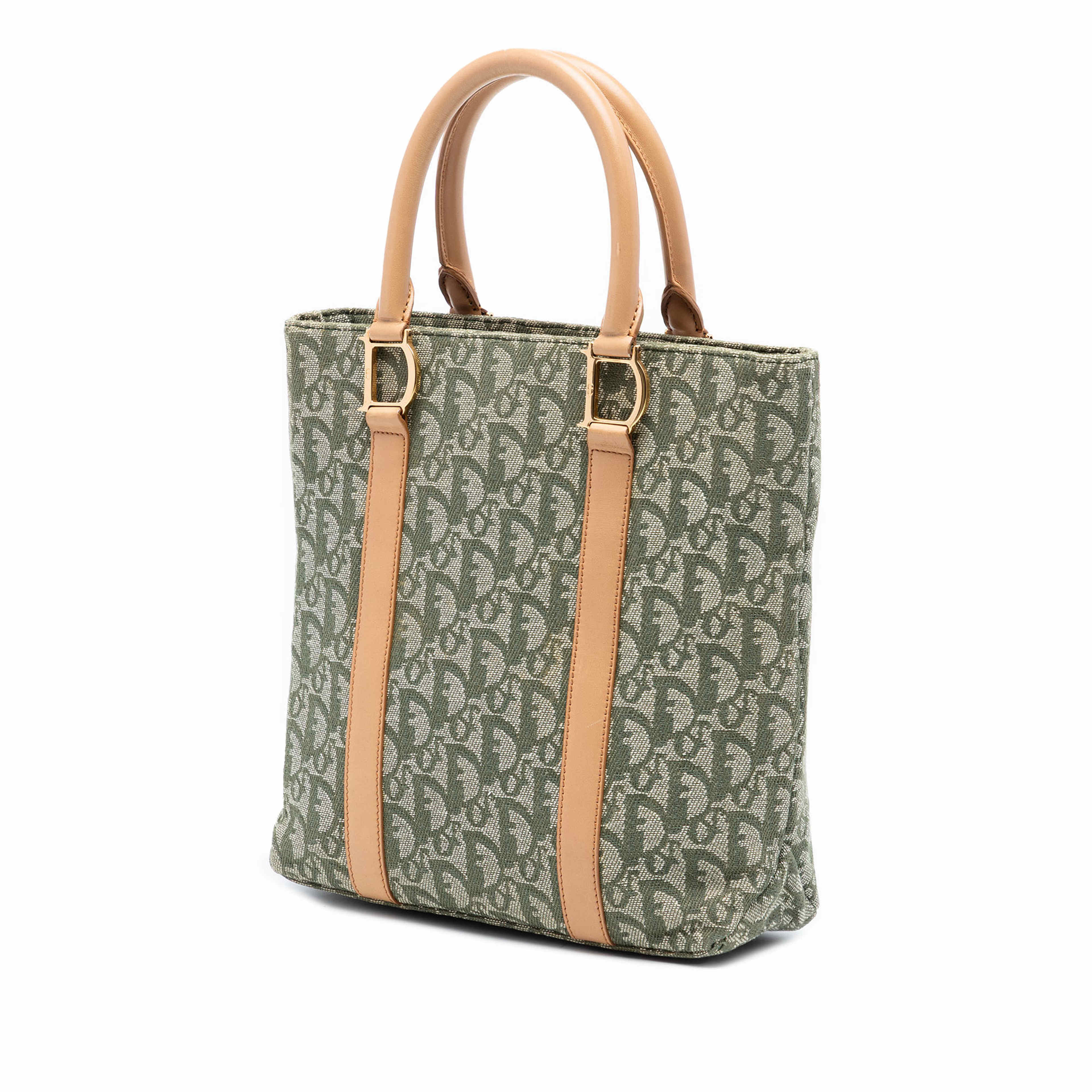 Dior Diorissimo Trotter Canvas Tote, från Luxclusif, i färgen green. Klicka för att öppna bilden i stort format