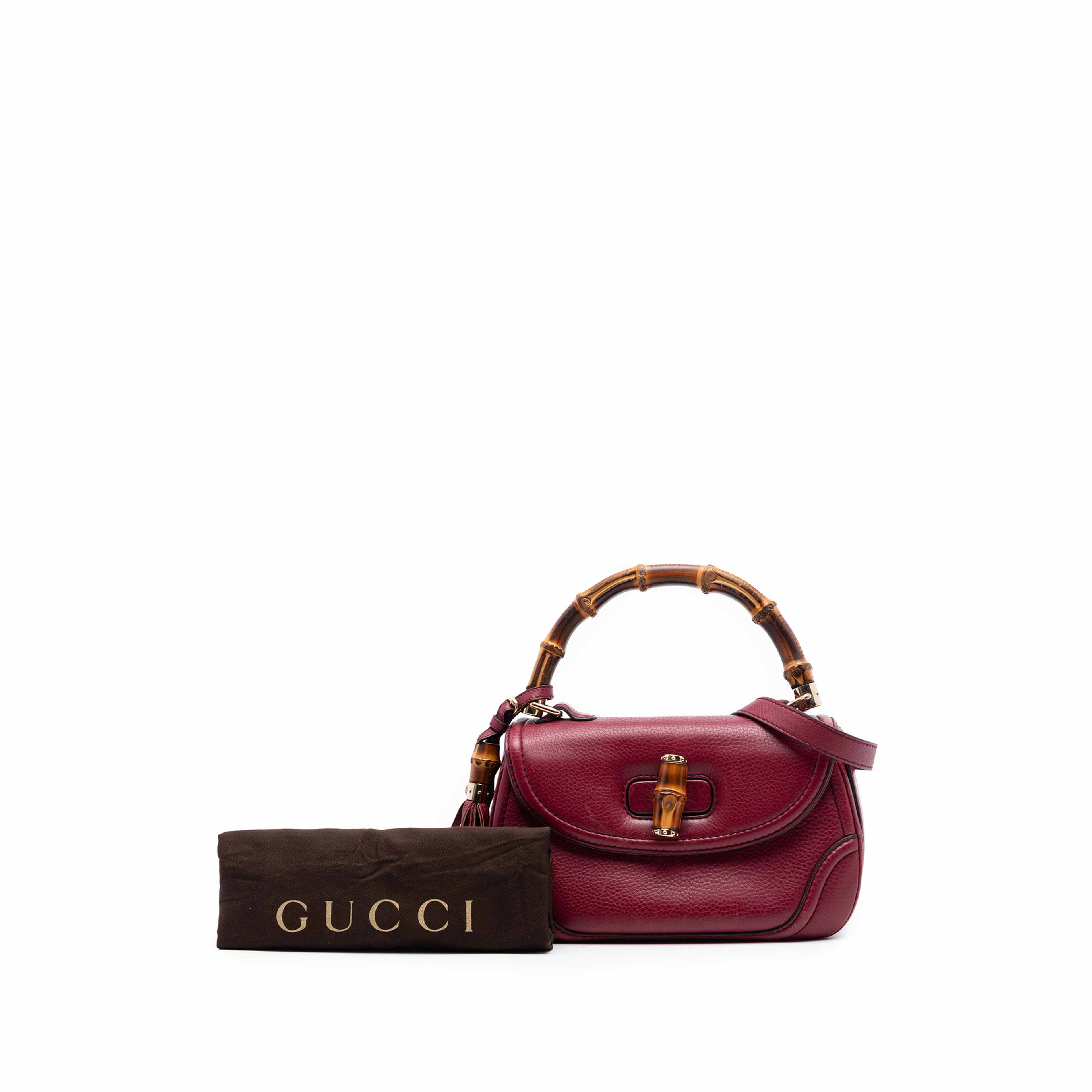 Gucci Medium Leather New Bamboo Satchel, från Luxclusif, i färgen röd. Klicka för att öppna bilden i stort format