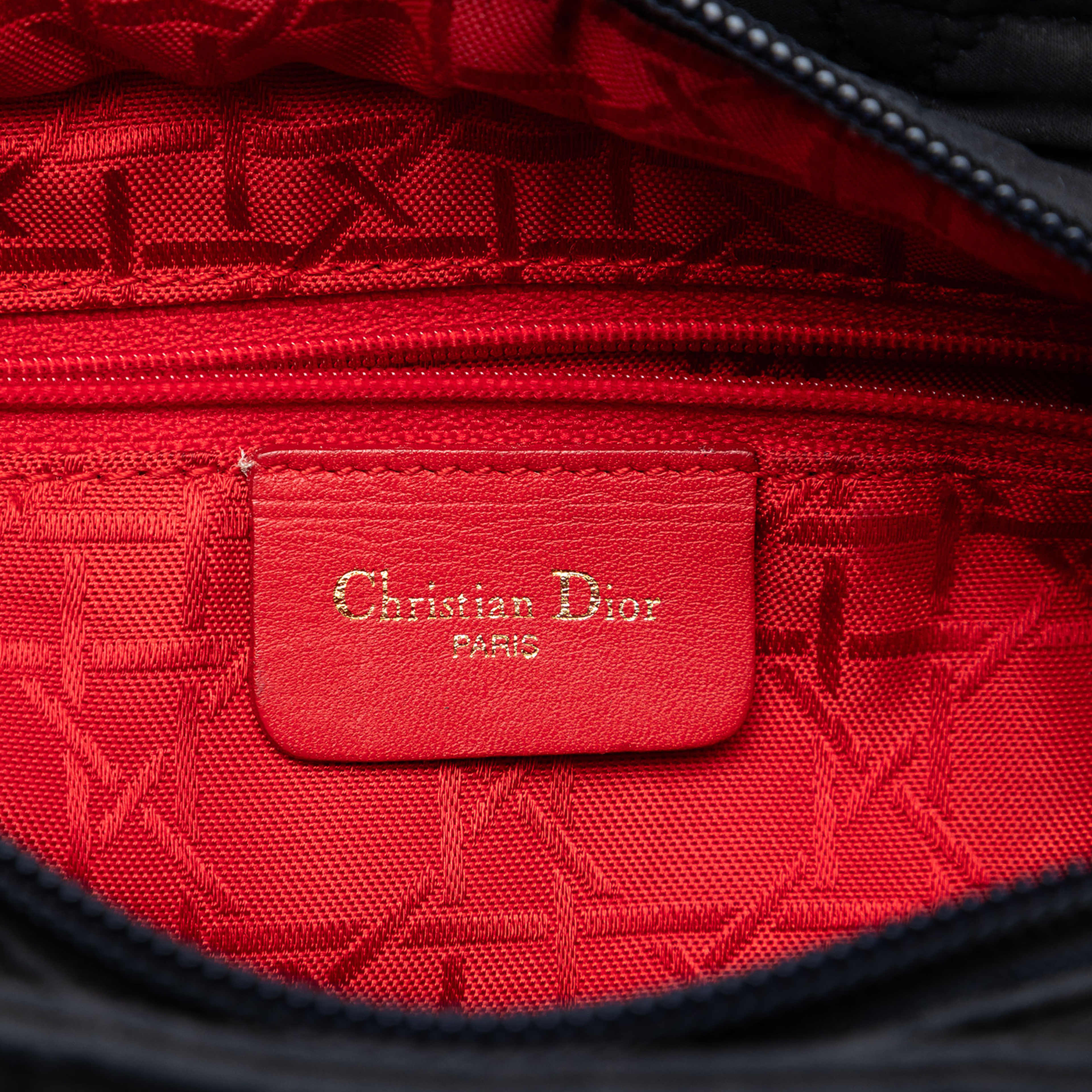 Dior Medium Nylon Microcannage Lady Dior, från Luxclusif, i färgen black. Klicka för att öppna bilden i stort format