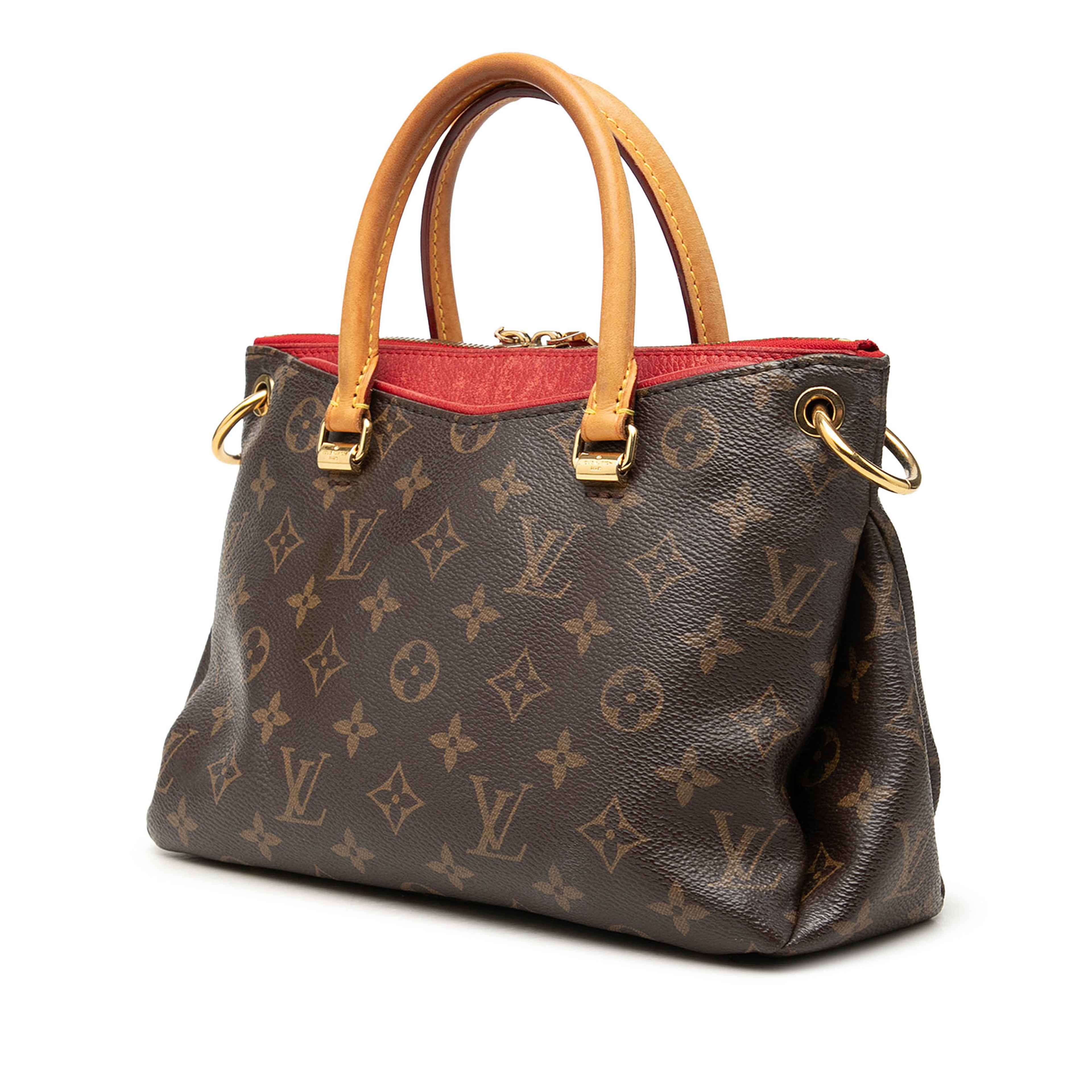 Louis Vuitton Monogram Pallas Bb, från Luxclusif, i färgen brun. Klicka för att öppna bilden i stort format