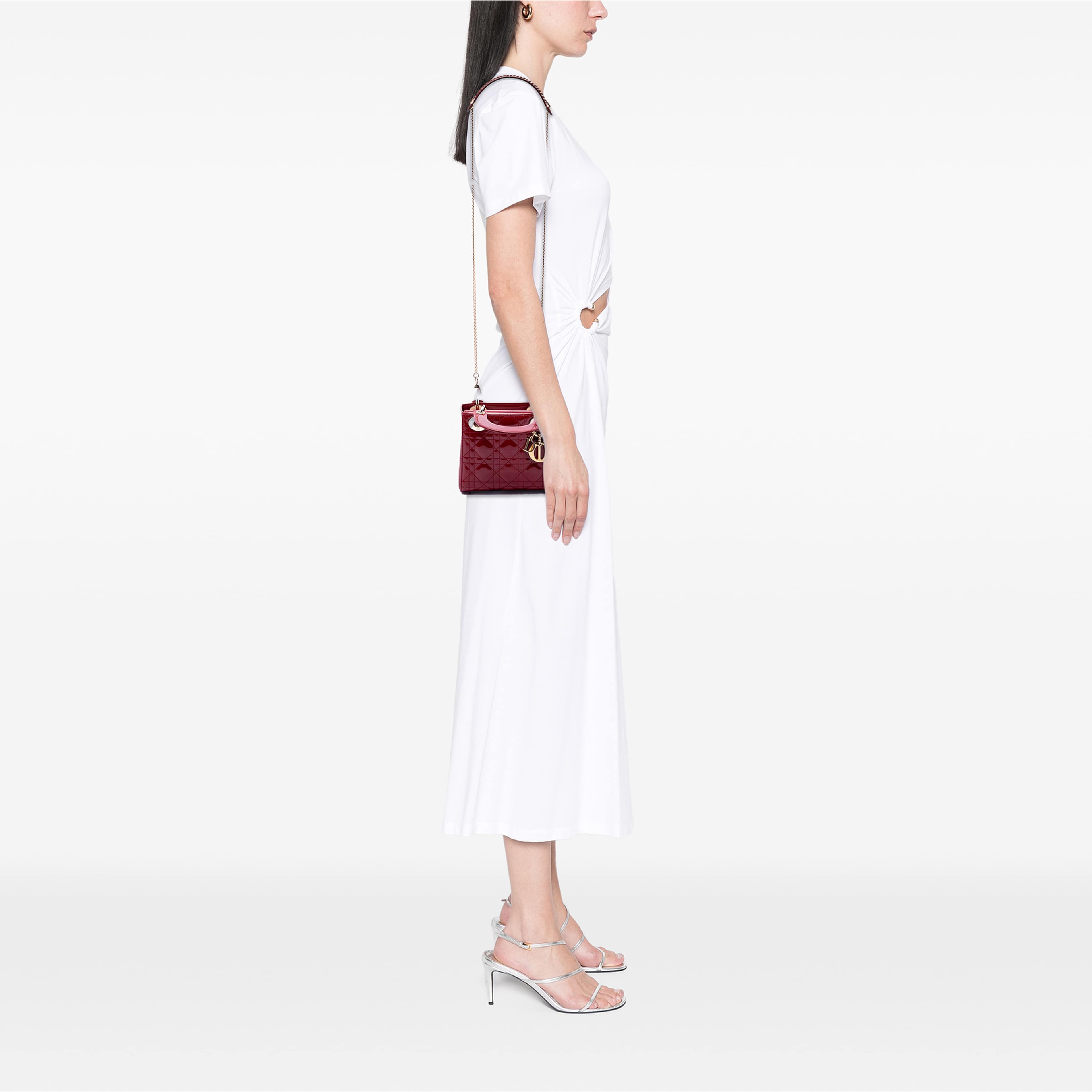 Dior Mini Patent Cannage Lady Dior, från Luxclusif, i färgen röd. Klicka för att öppna bilden i stort format