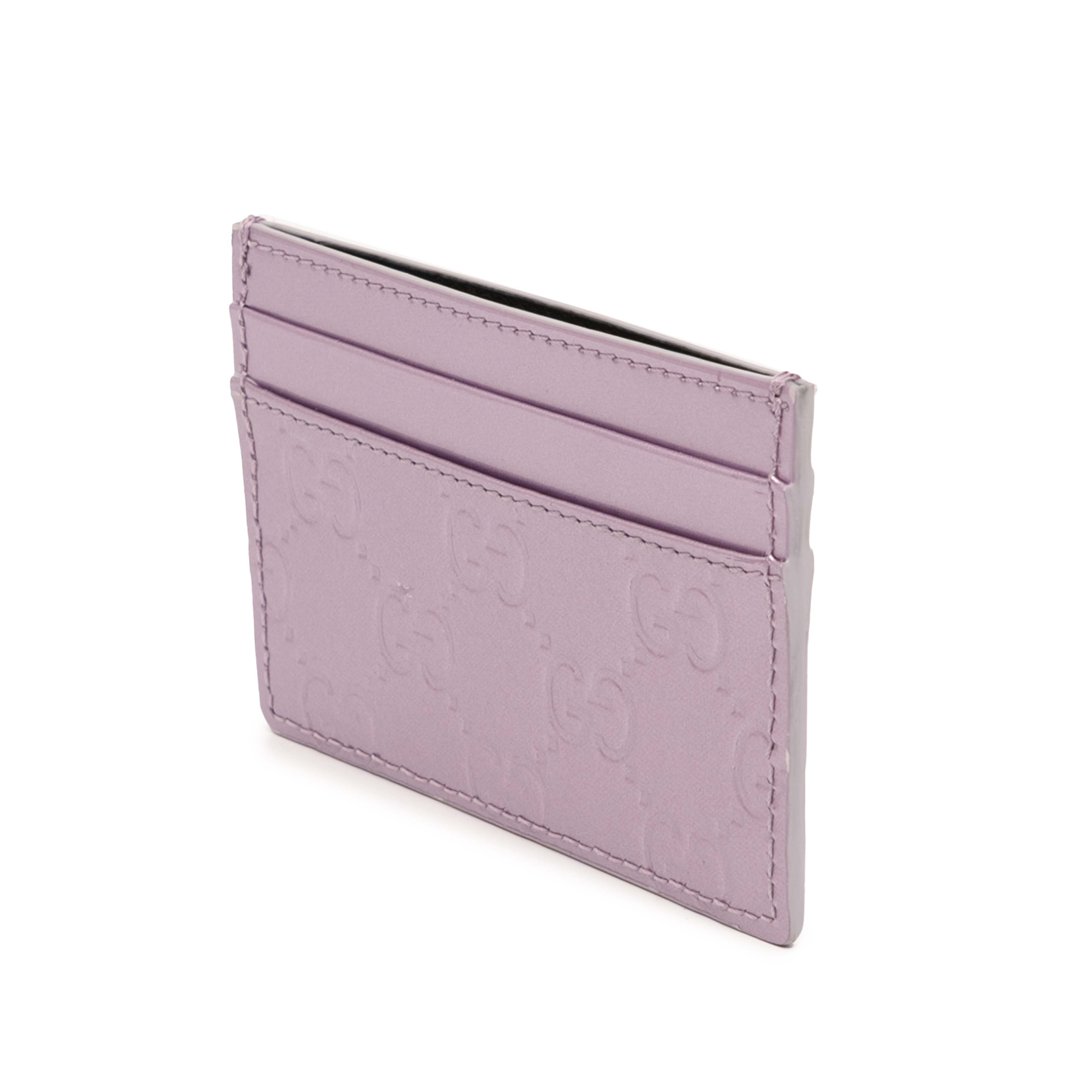 Gucci Guccissima Card Holder, från Luxclusif, i färgen lilac. Klicka för att öppna bilden i stort format