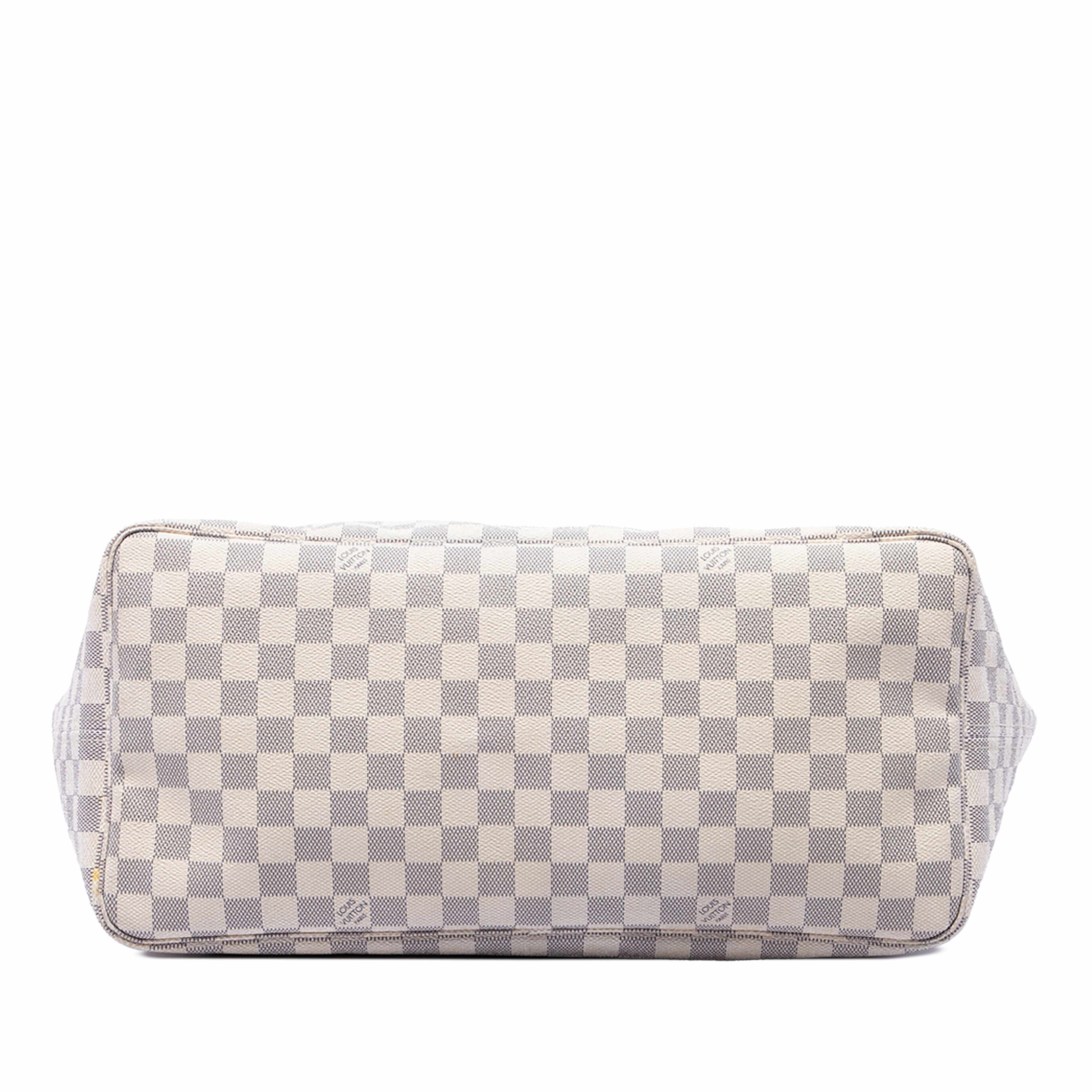 Louis Vuitton Damier Azur Neverfull Gm, från Luxclusif, i färgen vit. Klicka för att öppna bilden i stort format
