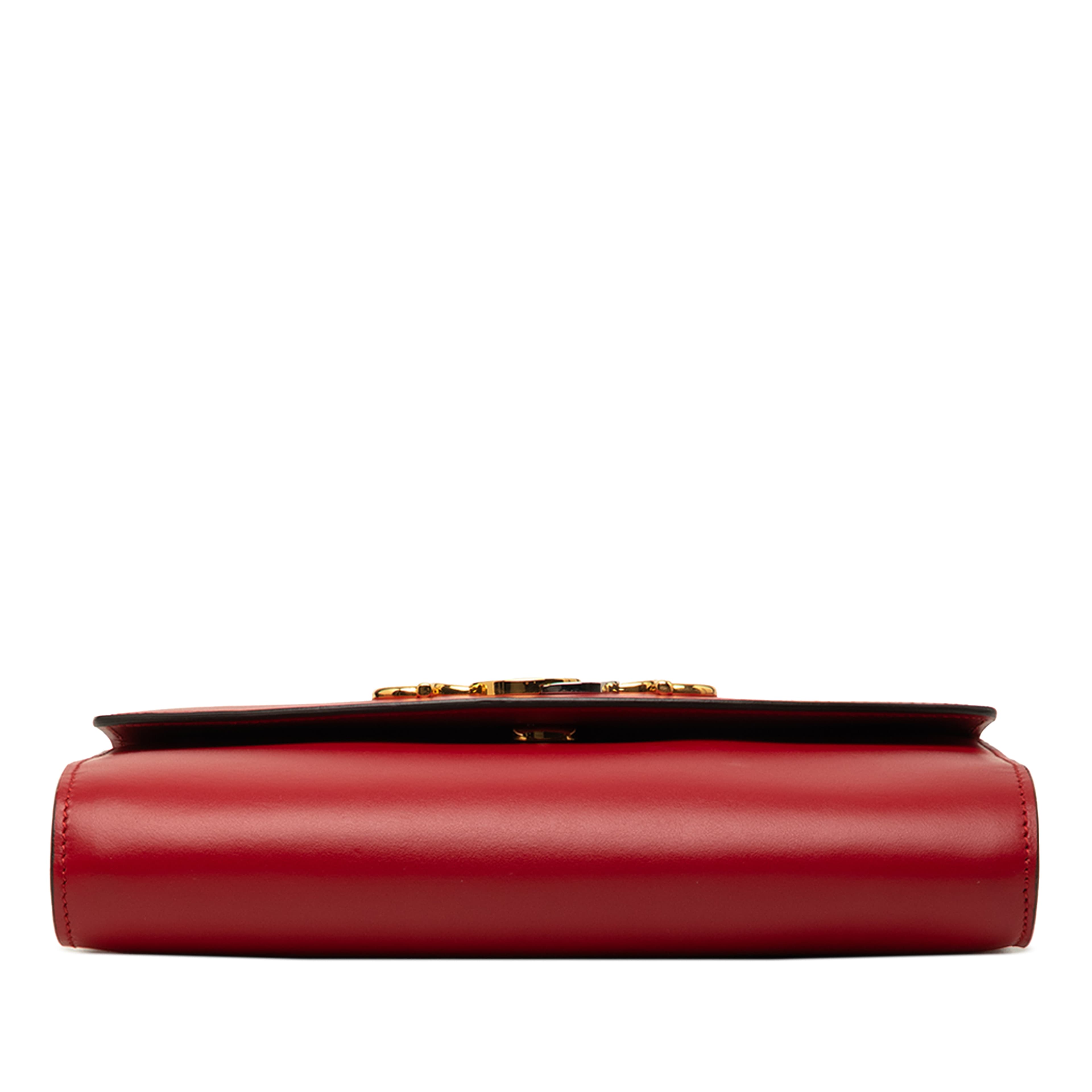 Gucci Small Leather Zumi Satchel, från Luxclusif, i färgen röd. Klicka för att öppna bilden i stort format