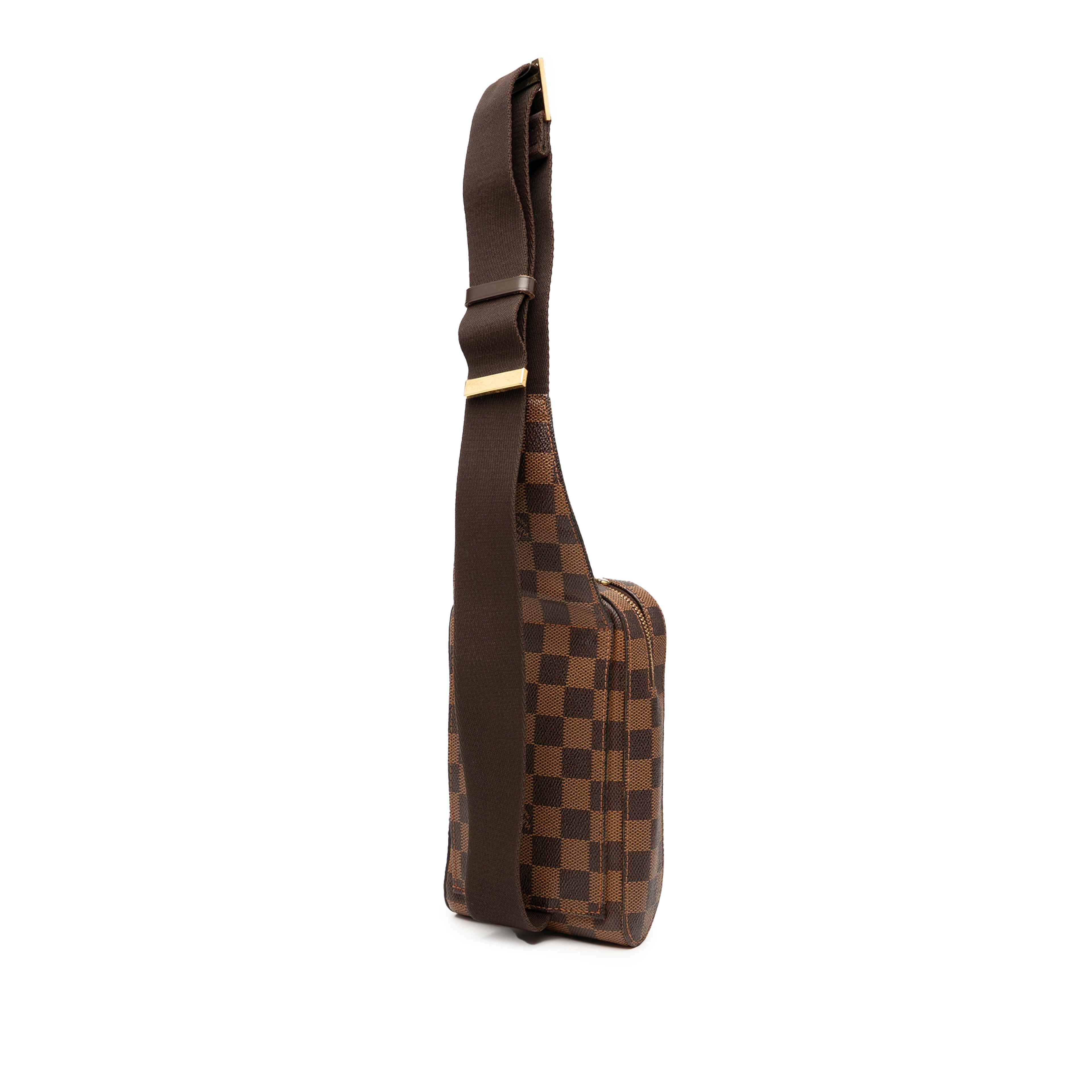 Louis Vuitton Damier Ebene Geronimos, från Luxclusif, i färgen brown. Klicka för att öppna bilden i stort format