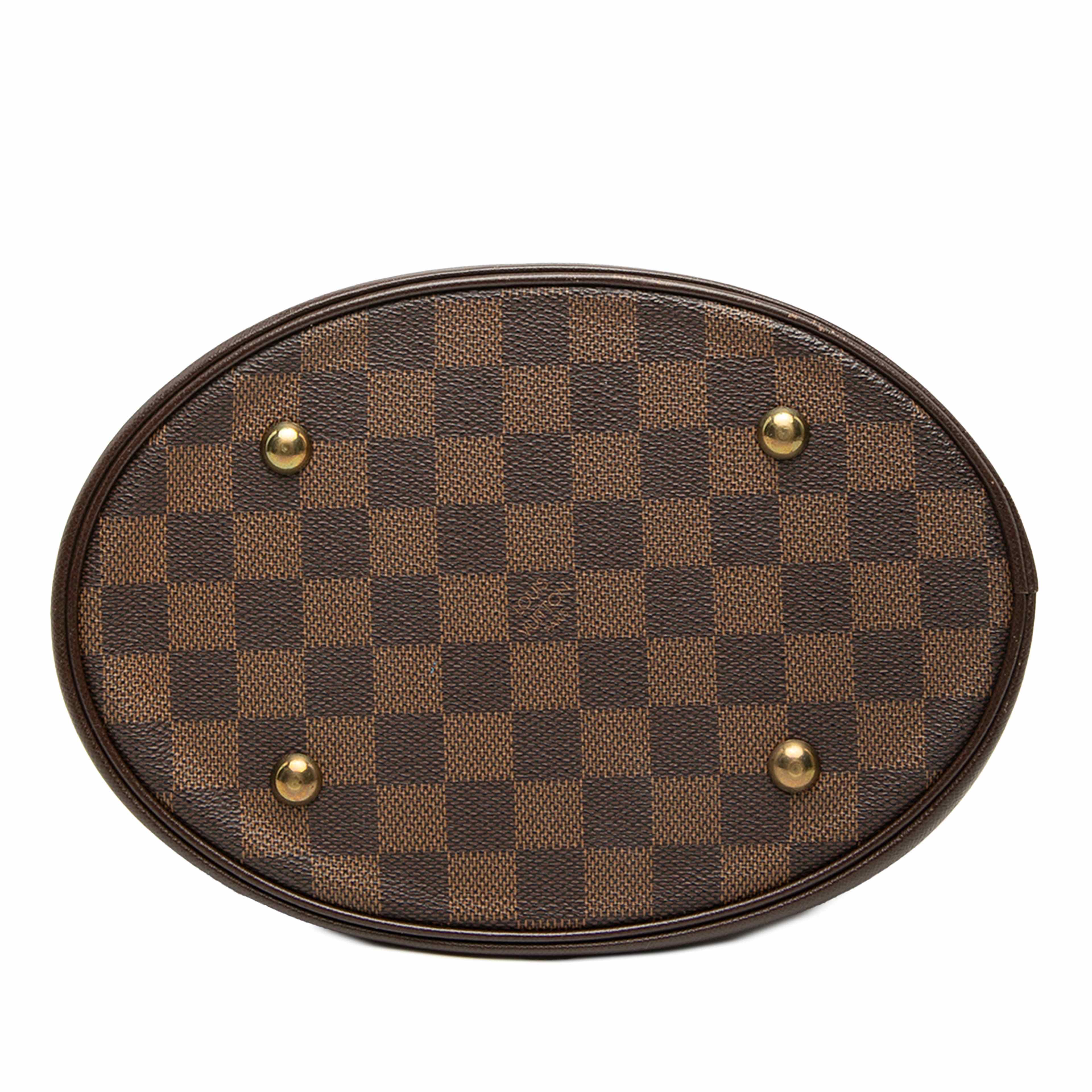 Louis Vuitton Damier Ebene Marais, från Luxclusif, i färgen brown. Klicka för att öppna bilden i stort format