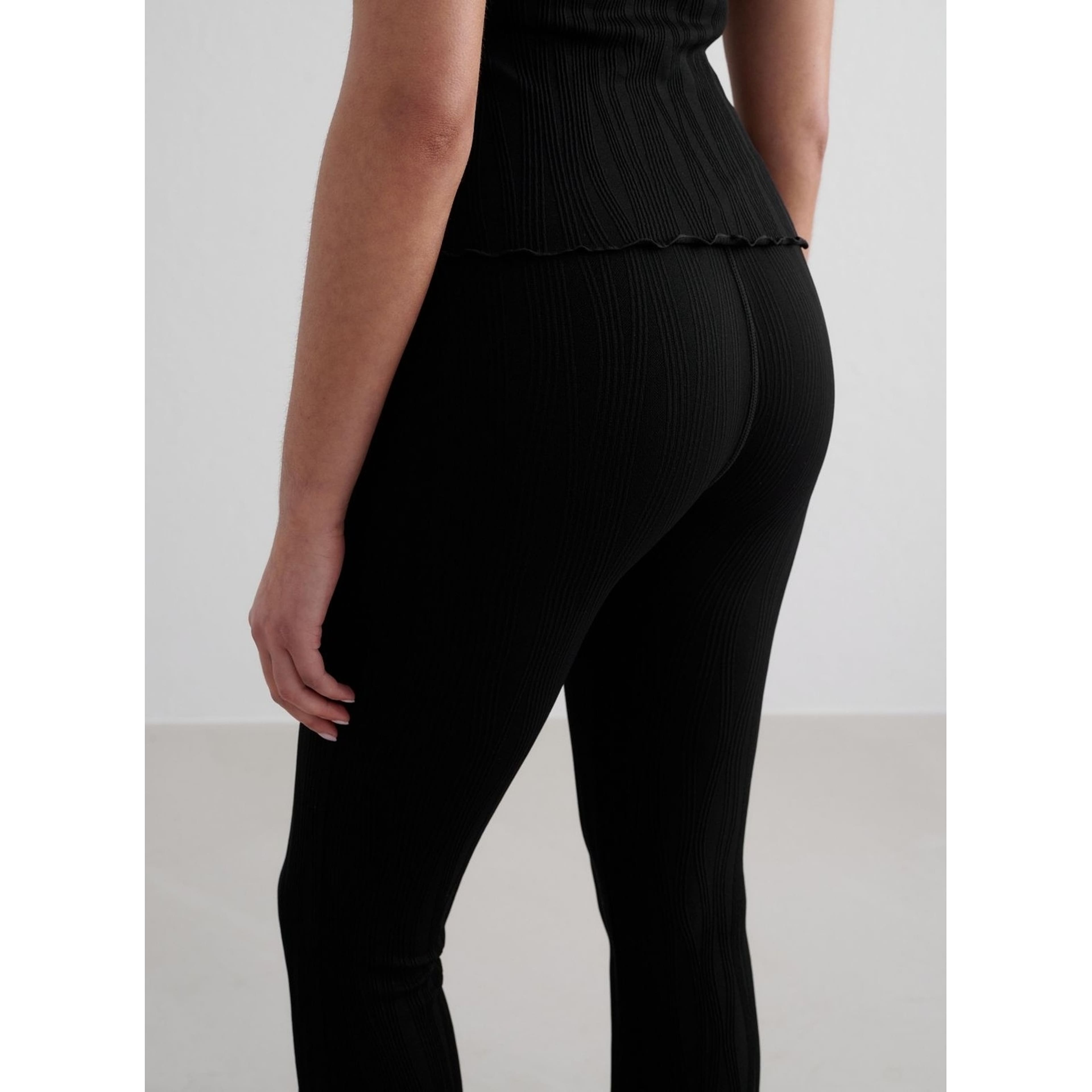 Black Tulip Flare Tights