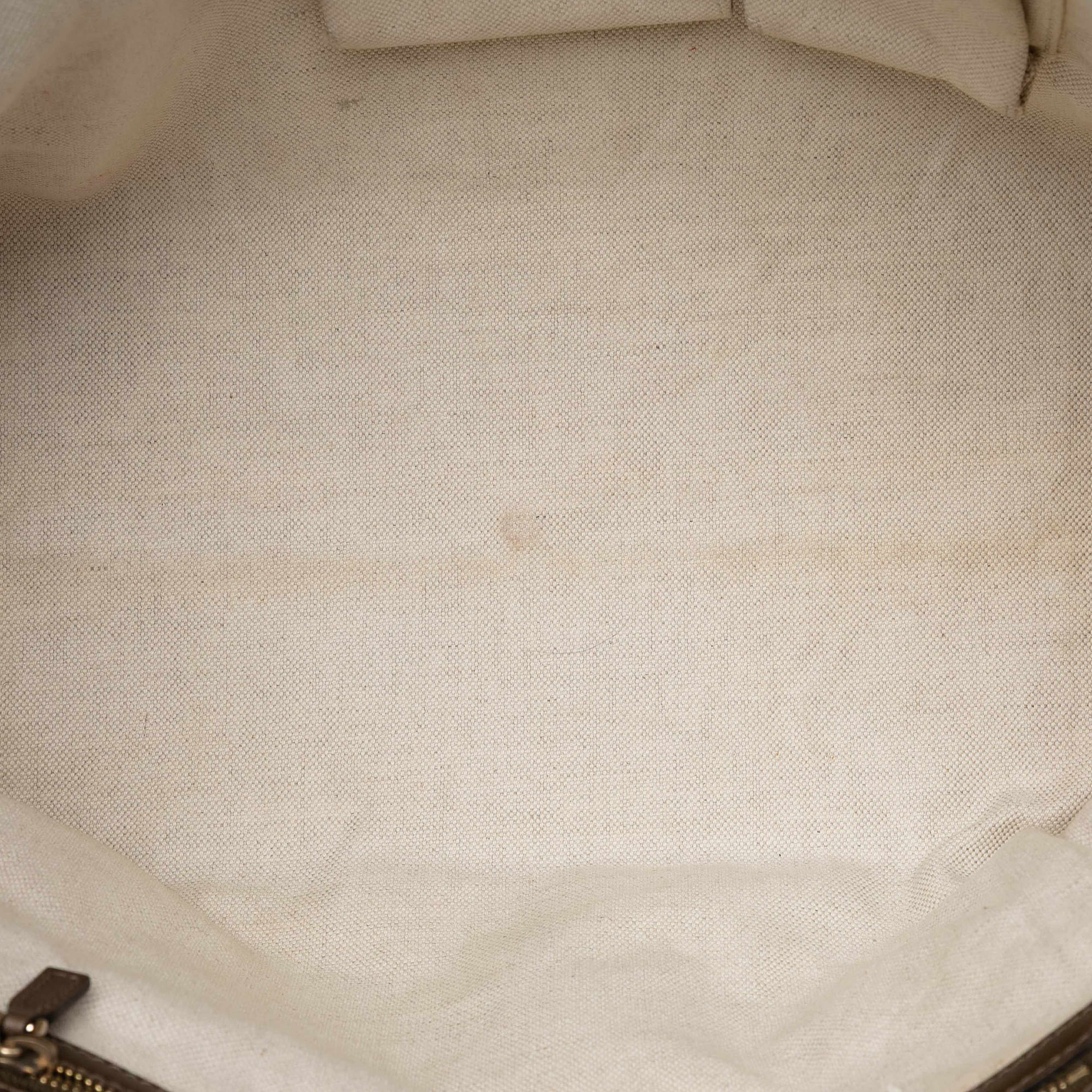 Gucci Metallic Guccissima Heart Bit Tote, från Luxclusif, i färgen bronze. Klicka för att öppna bilden i stort format