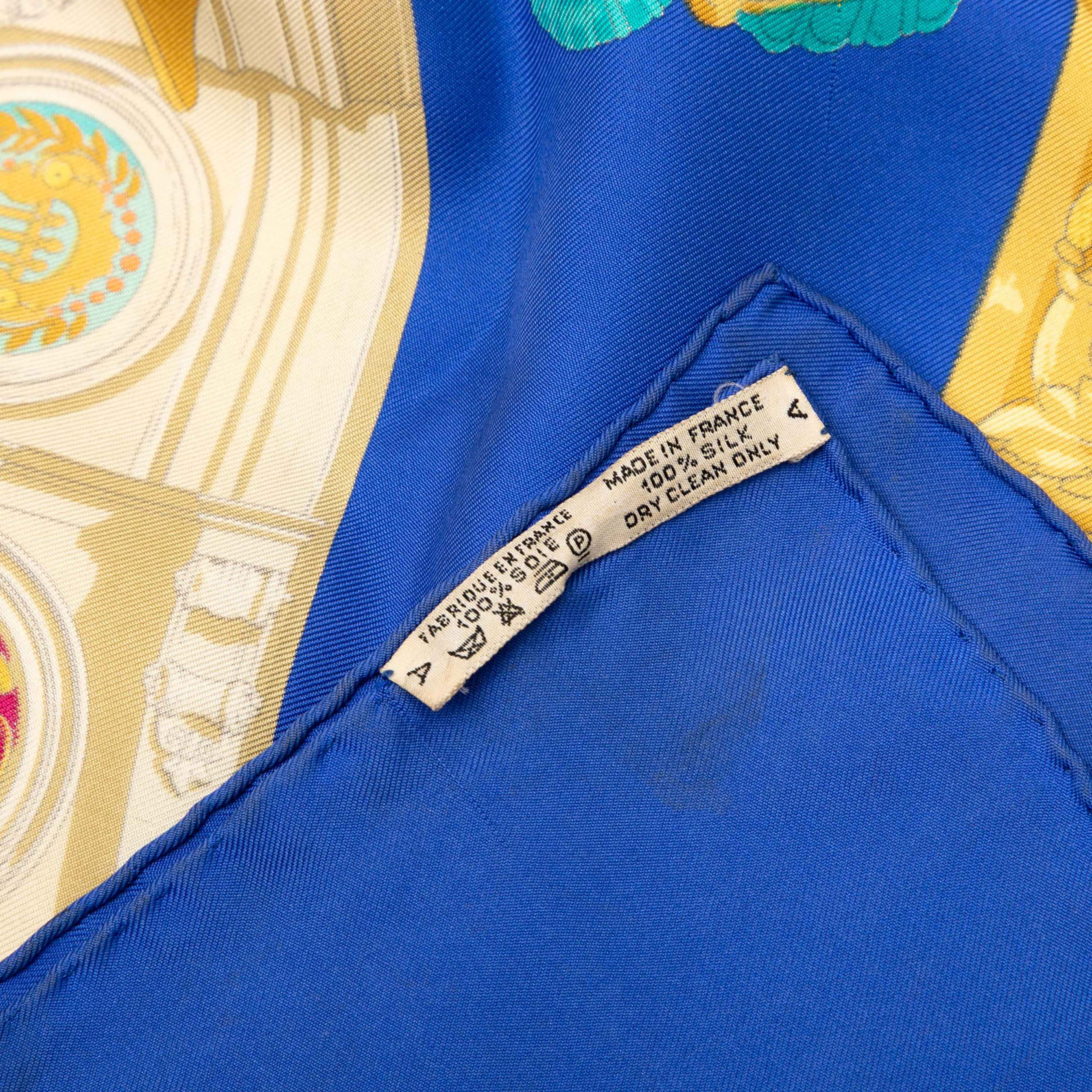 Hermès Hommage A Charles Garnier Silk Scarf, från Luxclusif, i färgen blue. Klicka för att öppna bilden i stort format