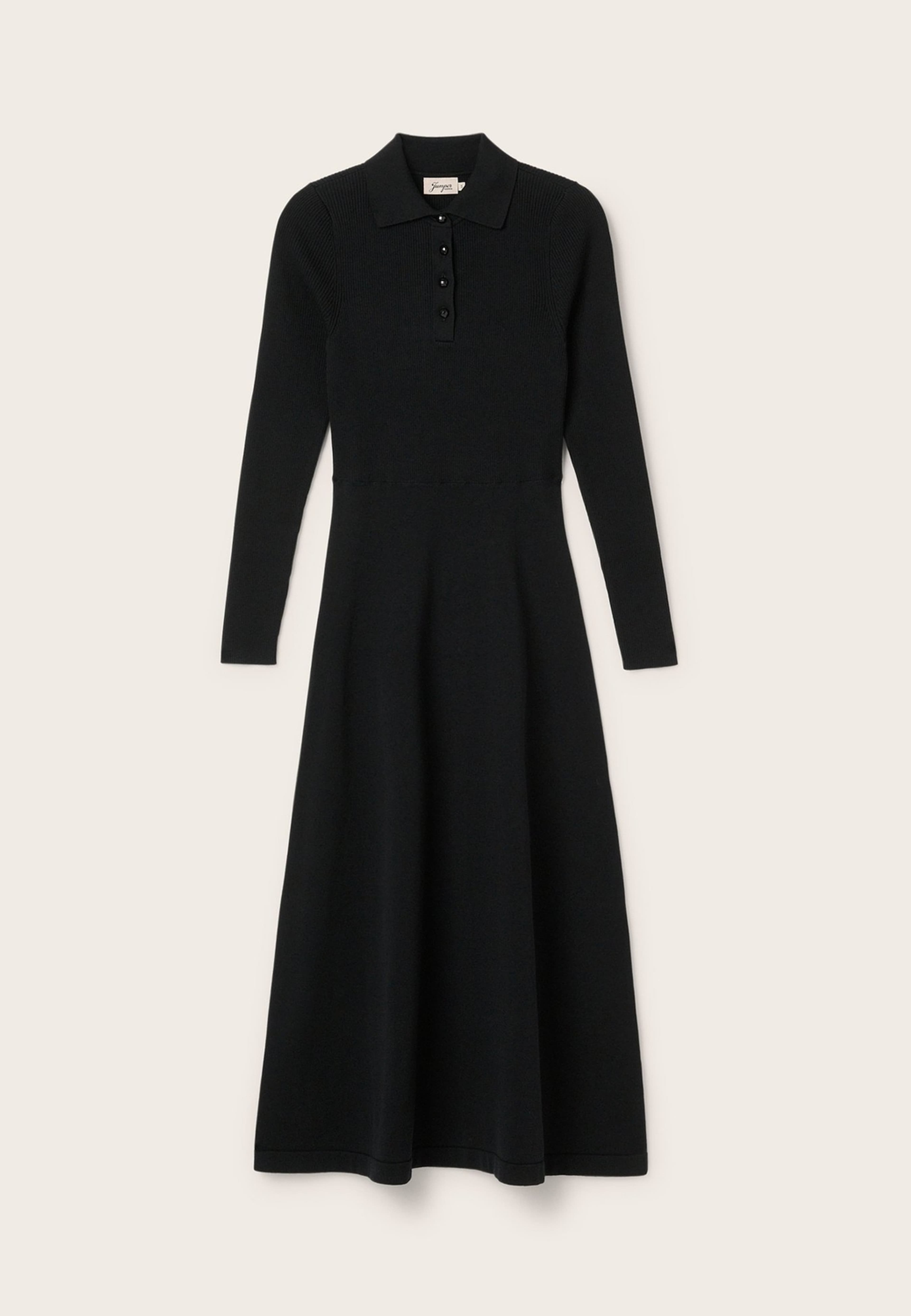 Tyne Dress, från Jumperfabriken, i färgen black. Klicka för att öppna bilden i stort format