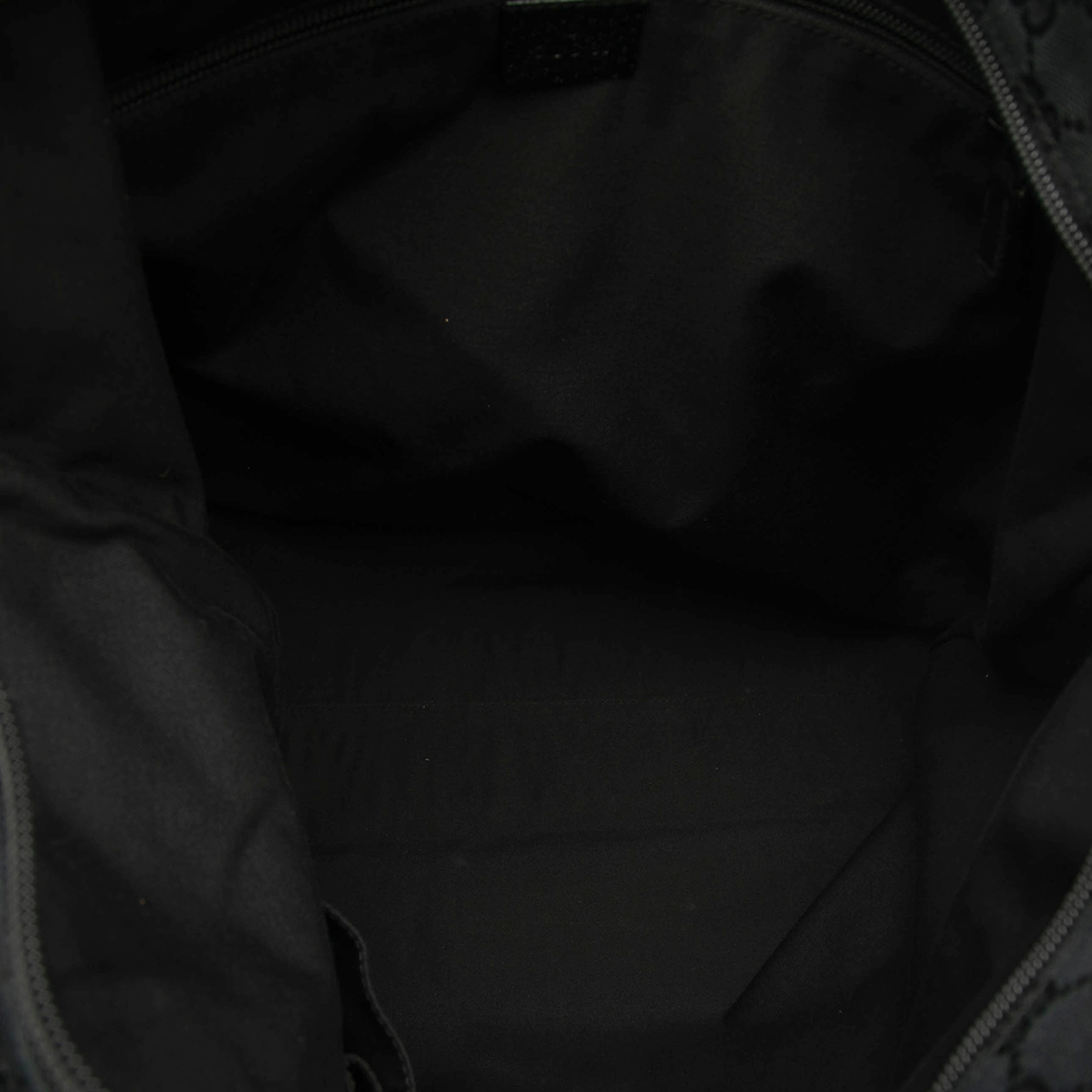Gucci Gg Canvas Web Vertical Tote, från Luxclusif, i färgen black. Klicka för att öppna bilden i stort format