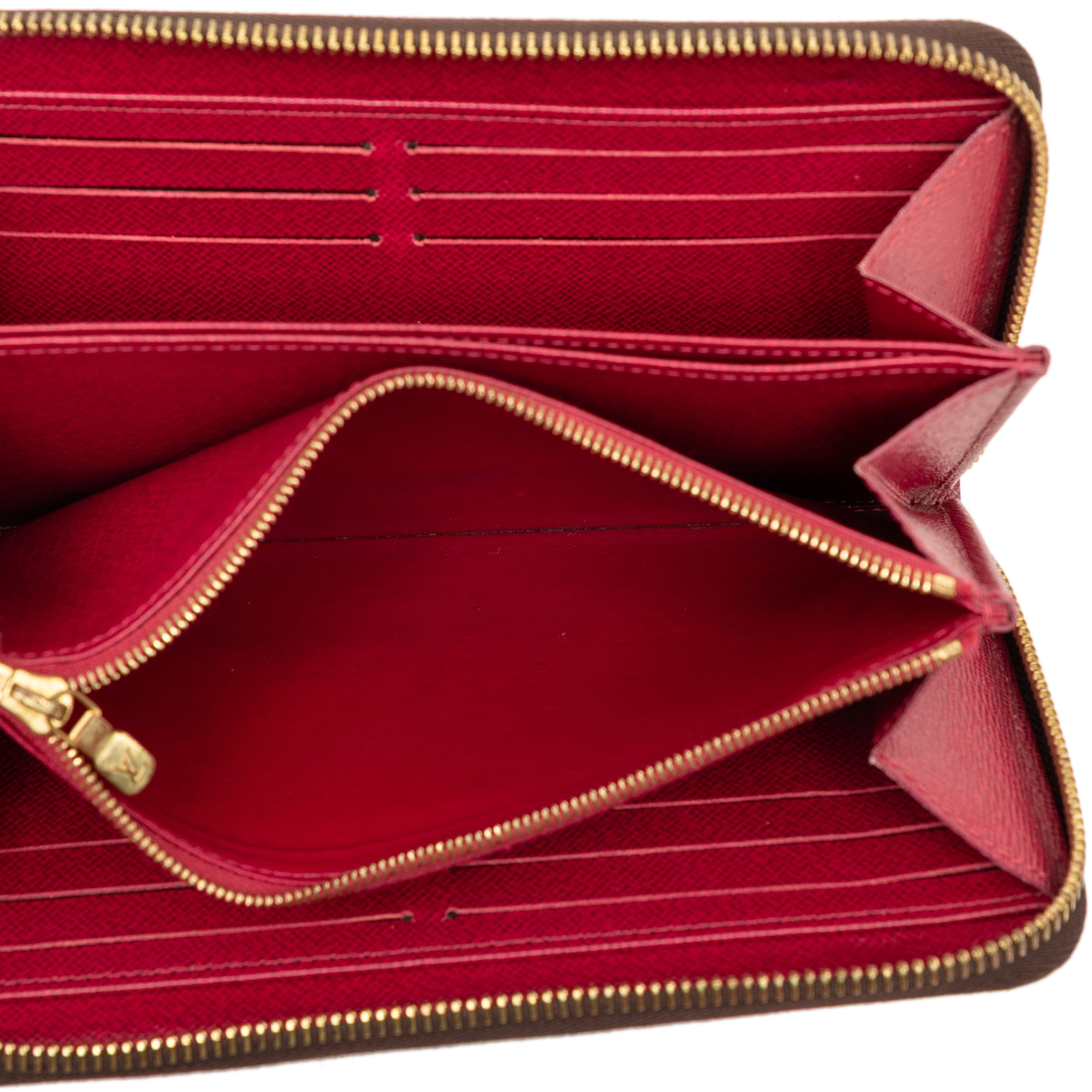 Louis Vuitton Monogram Zippy Long Wallet, från Luxclusif, i färgen brown. Klicka för att öppna bilden i stort format