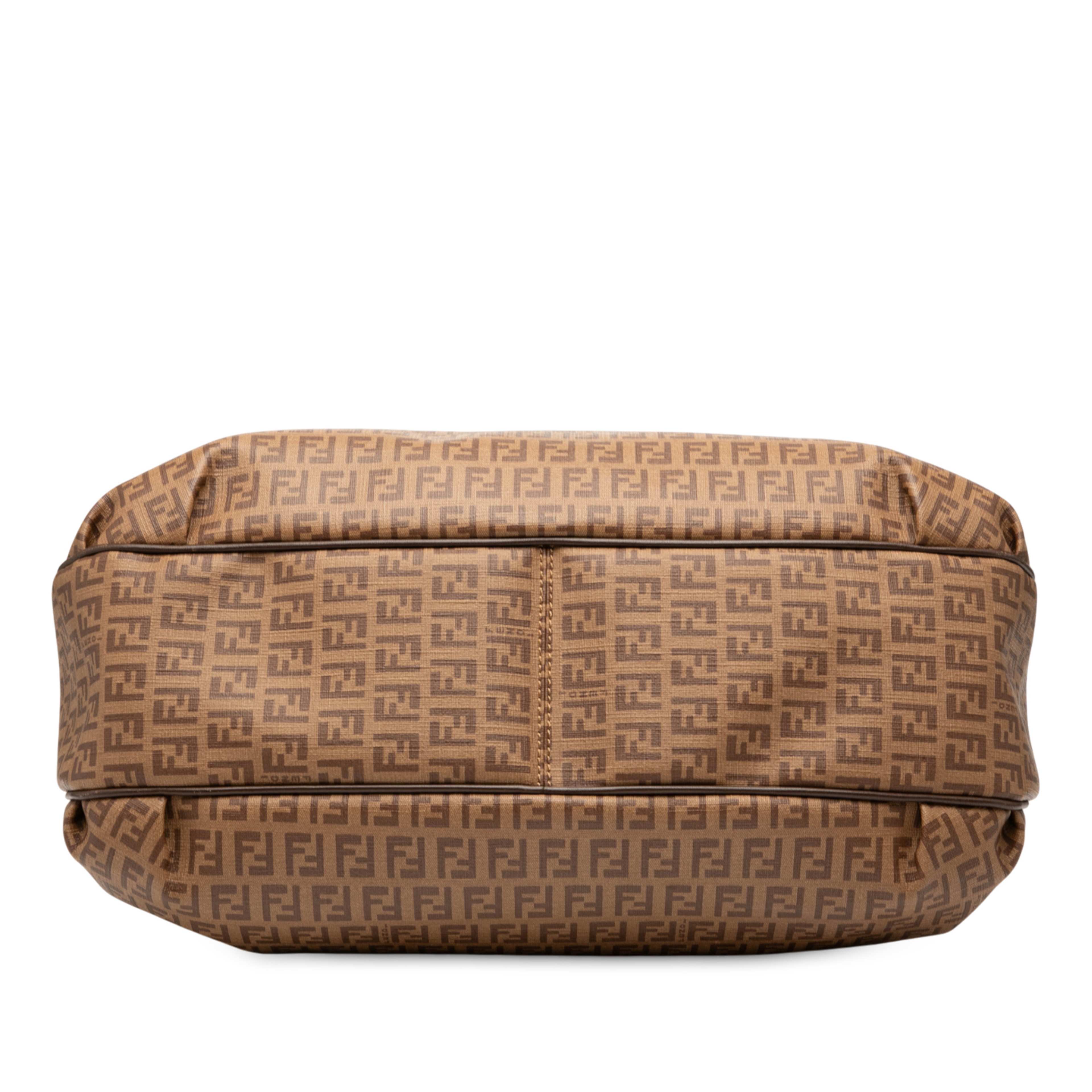 Fendi Zucchino Spalmati Chiusura Tote, från Luxclusif, i färgen brown. Klicka för att öppna bilden i stort format