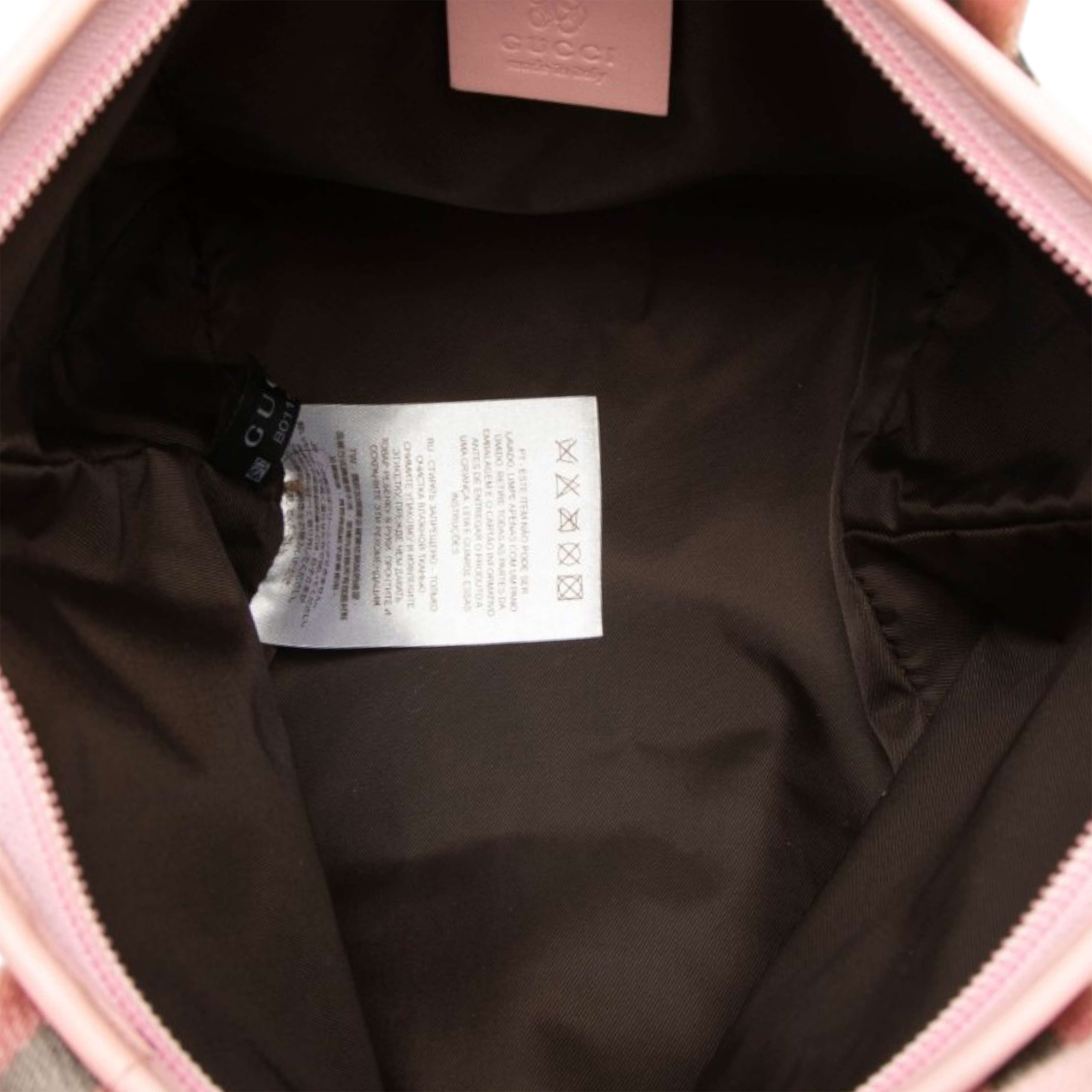 Gucci Childrens Mini Gg Canvas Web Handbag, från Luxclusif, i färgen rosa. Klicka för att öppna bilden i stort format