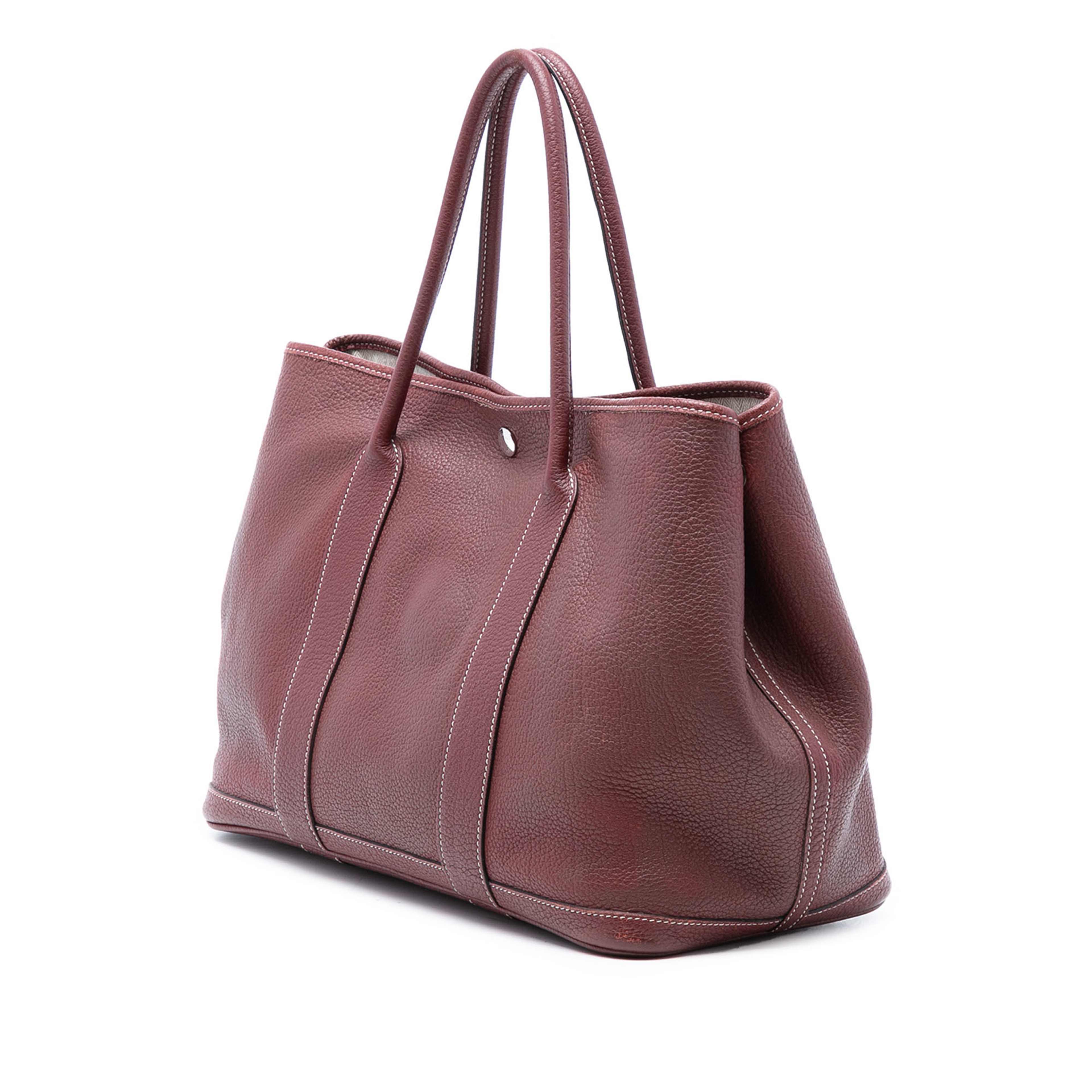 Hermès Negonda Garden Party 36, från Luxclusif, i färgen burgundy. Klicka för att öppna bilden i stort format