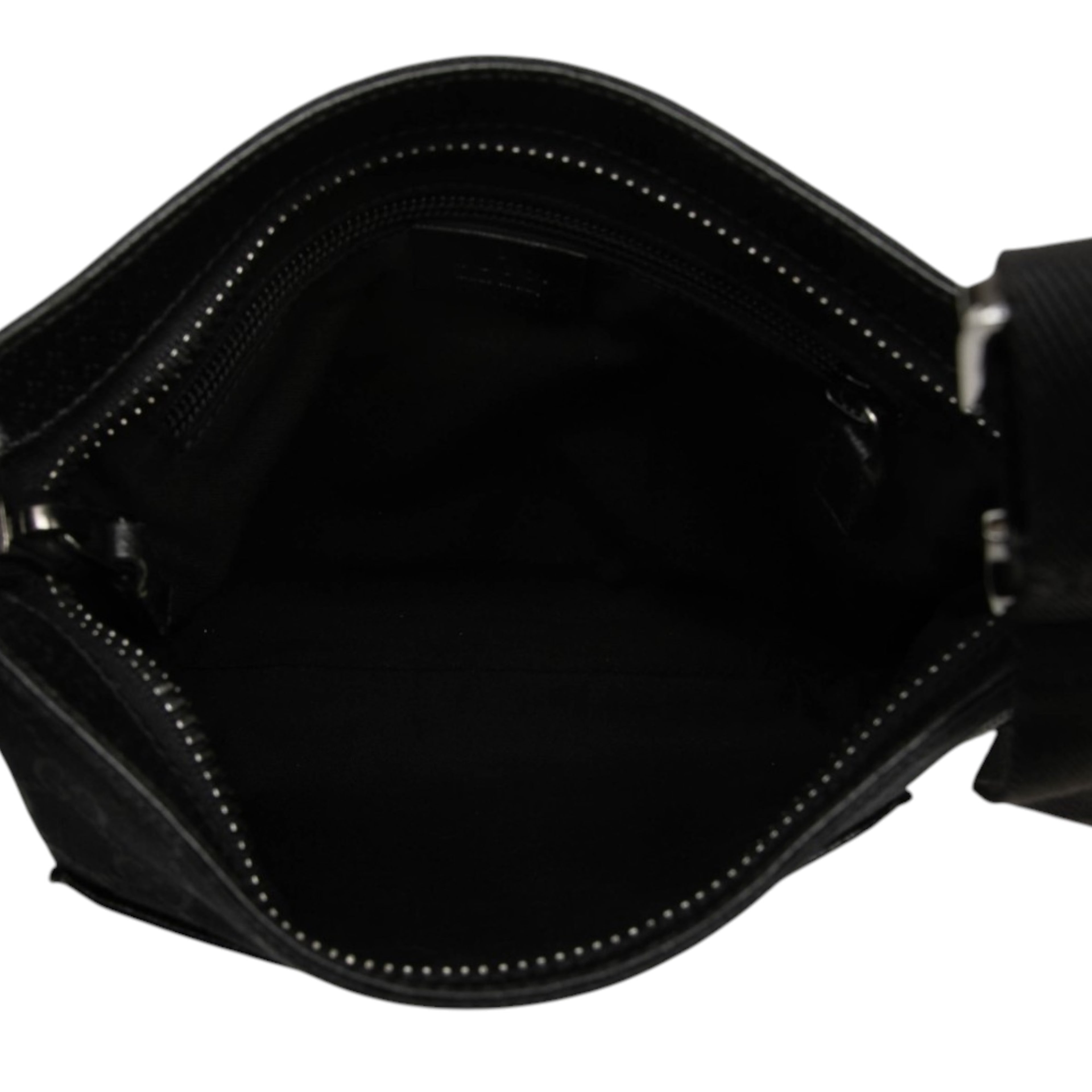 Gucci Gg Canvas Crossbody, från Luxclusif, i färgen svart. Klicka för att öppna bilden i stort format