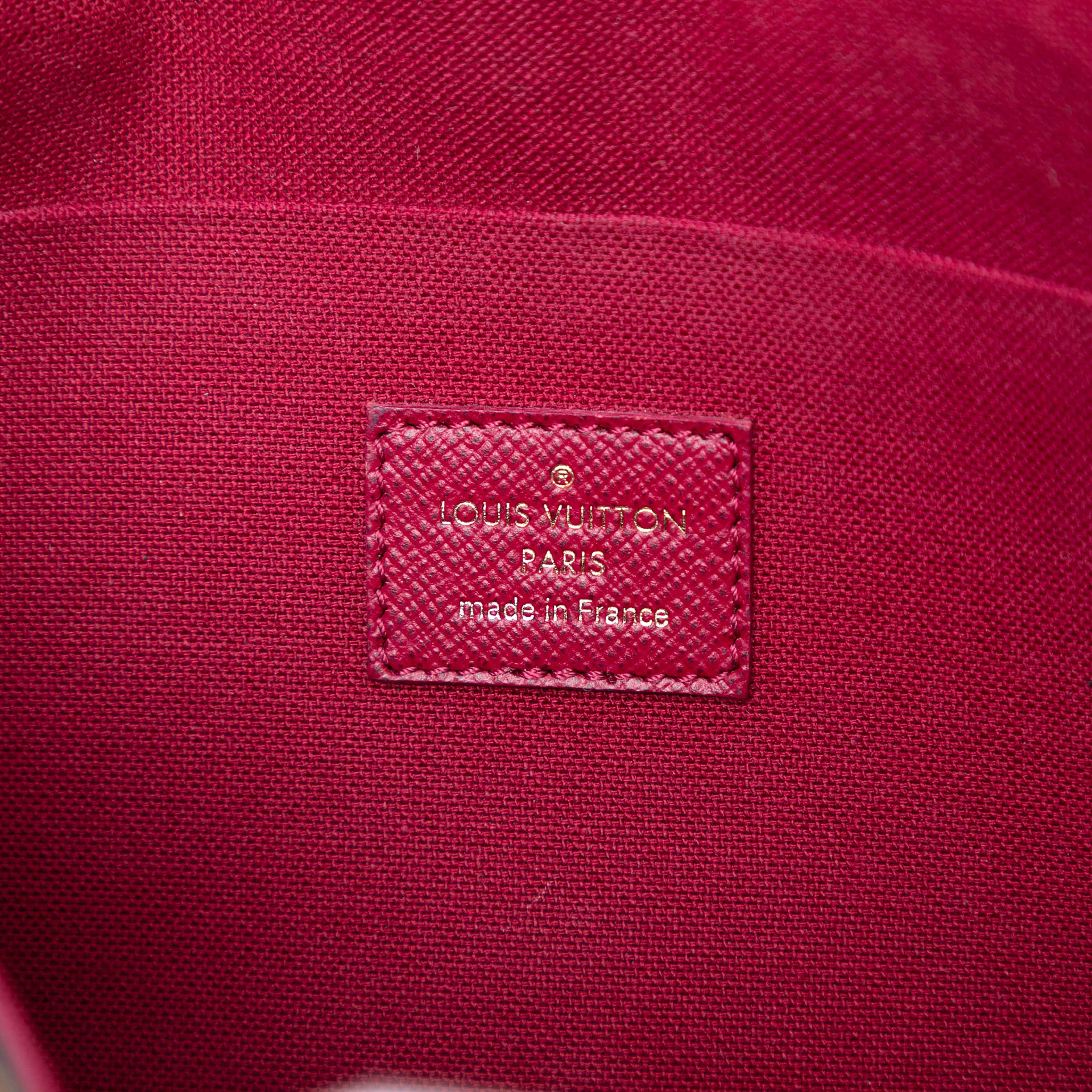 Louis Vuitton Monogram Pochette Felicie, från Luxclusif, i färgen brown. Klicka för att öppna bilden i stort format