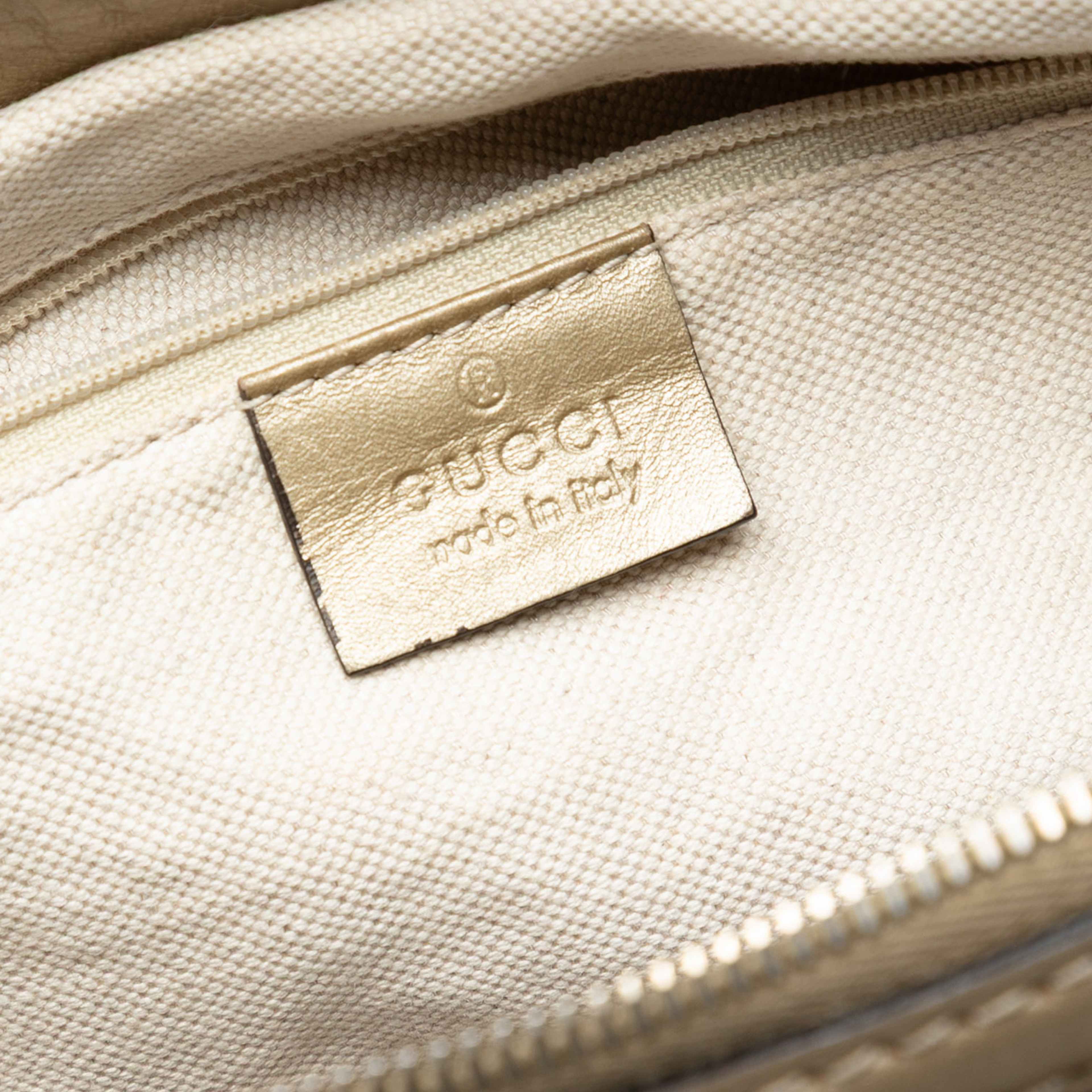 Gucci Gg Canvas Sukey Satchel, från Luxclusif, i färgen beige. Klicka för att öppna bilden i stort format