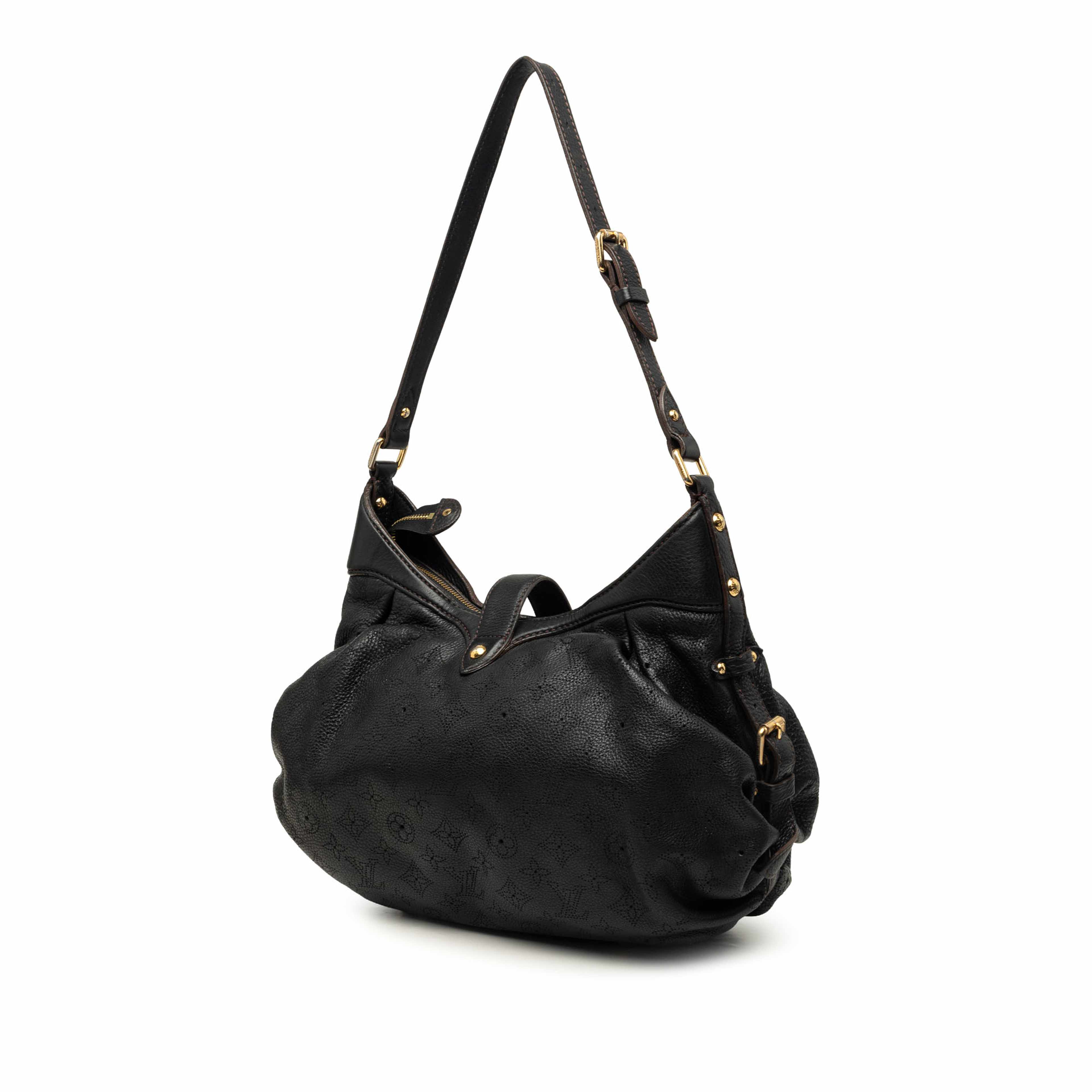 Louis Vuitton Monogram Mahina Xs, från Luxclusif, i färgen svart. Klicka för att öppna bilden i stort format