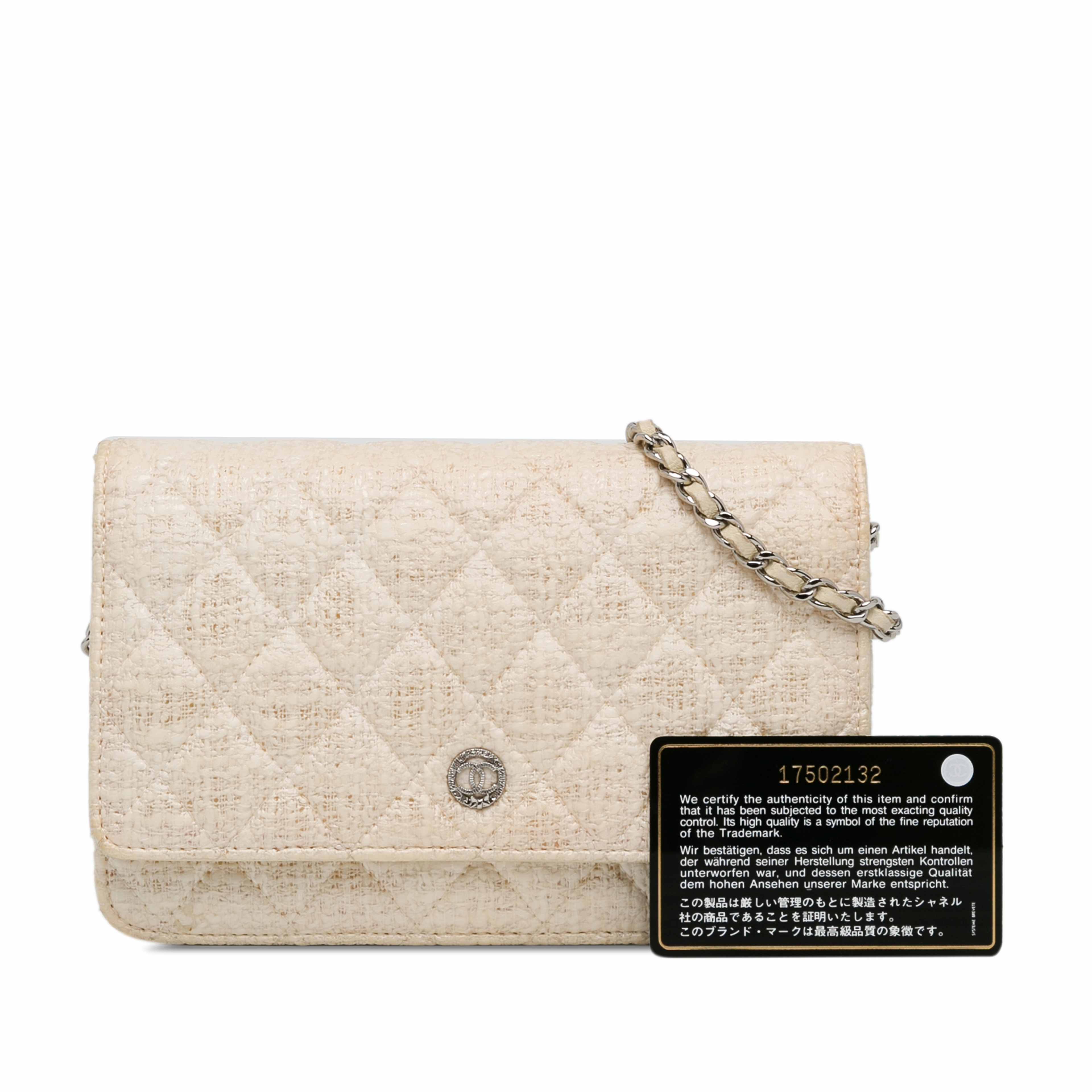 Chanel Cc Coated Tweed Wallet On Chain, från Luxclusif, i färgen beige. Klicka för att öppna bilden i stort format