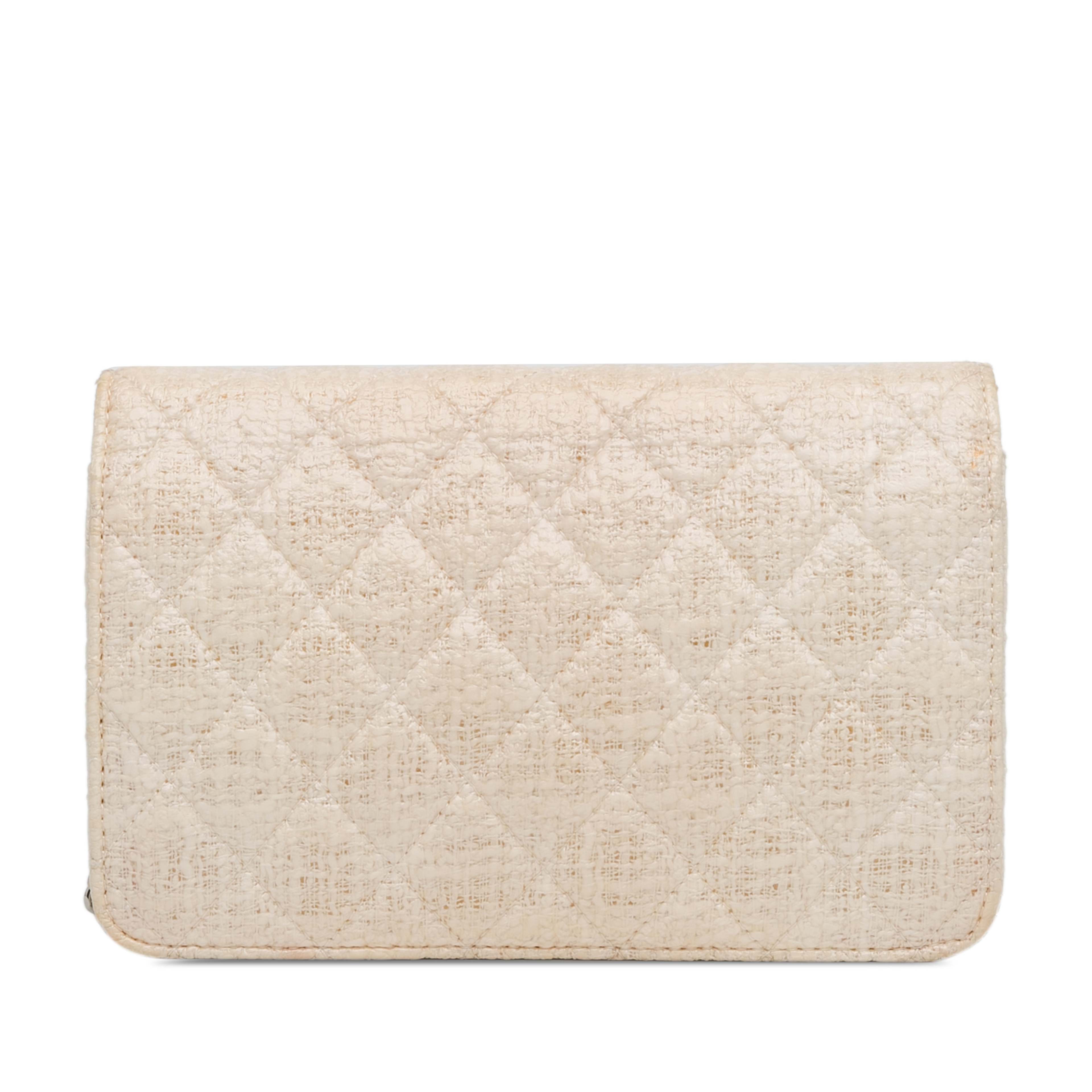 Chanel Cc Coated Tweed Wallet On Chain, från Luxclusif, i färgen beige. Klicka för att öppna bilden i stort format