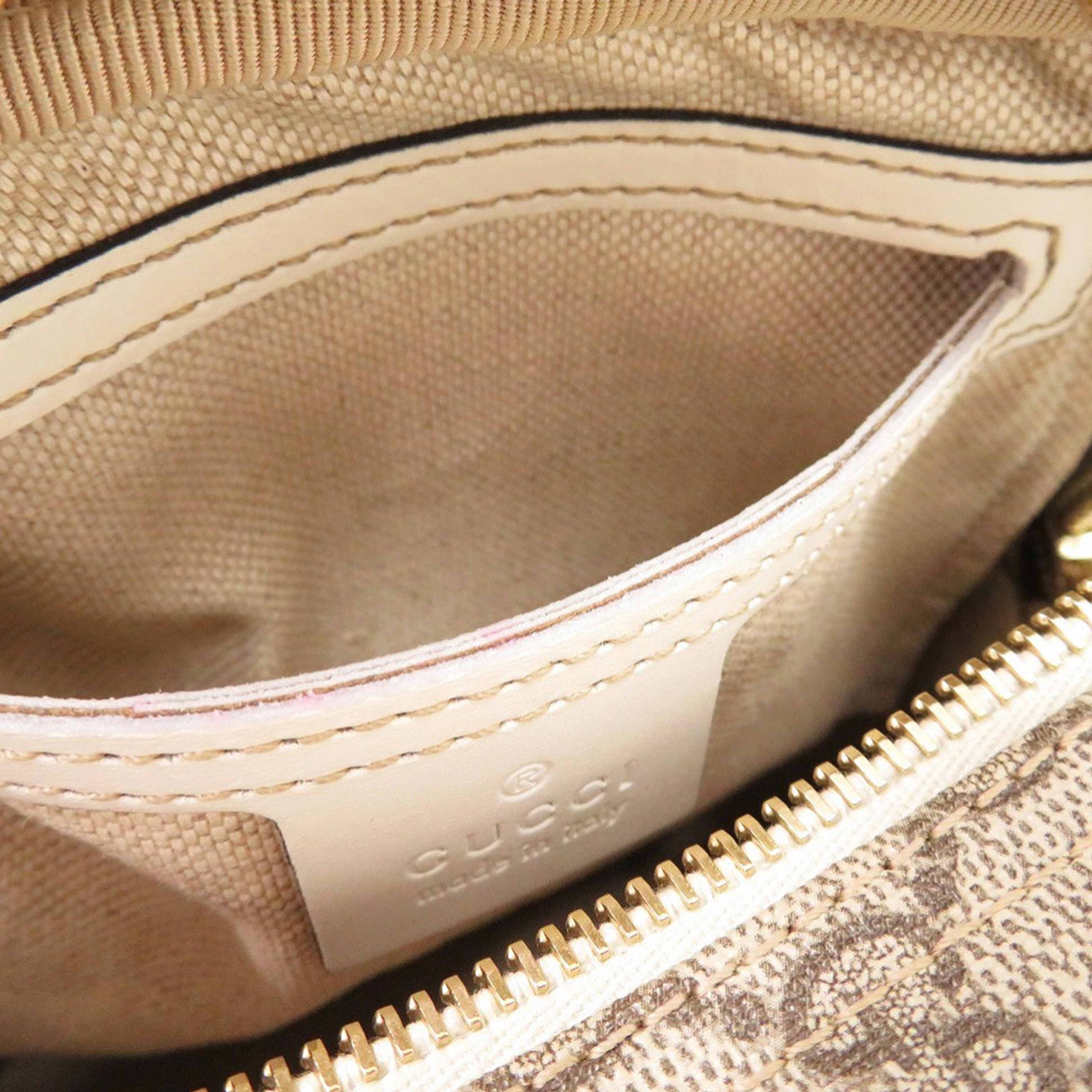 Gucci Gg Supreme Crossbody, från Luxclusif, i färgen beige. Klicka för att öppna bilden i stort format