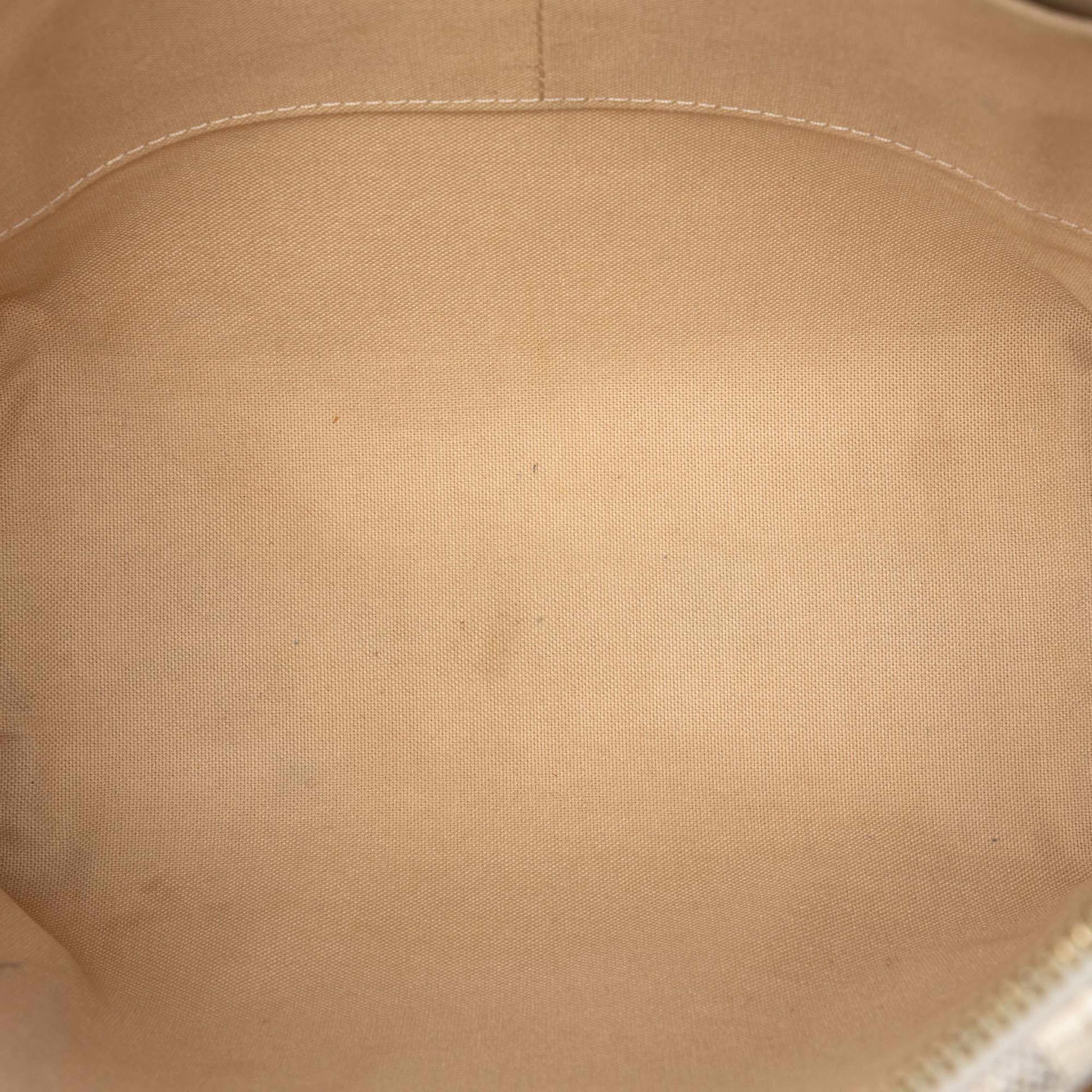 Louis Vuitton Damier Azur Totally Pm, från Luxclusif, i färgen white. Klicka för att öppna bilden i stort format