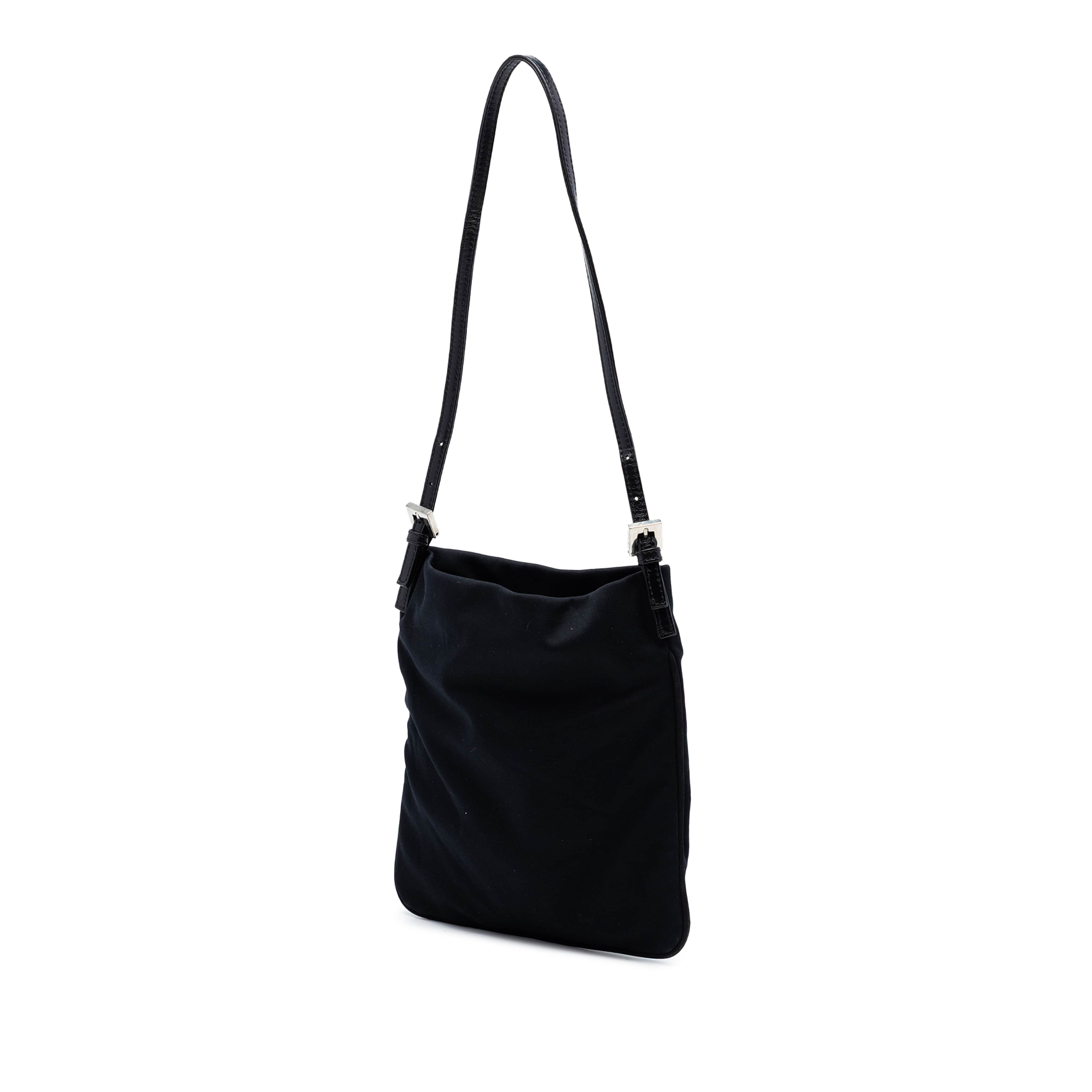 Fendi Neoprene Ff Shoulder Bag, från Luxclusif, i färgen svart. Klicka för att öppna bilden i stort format