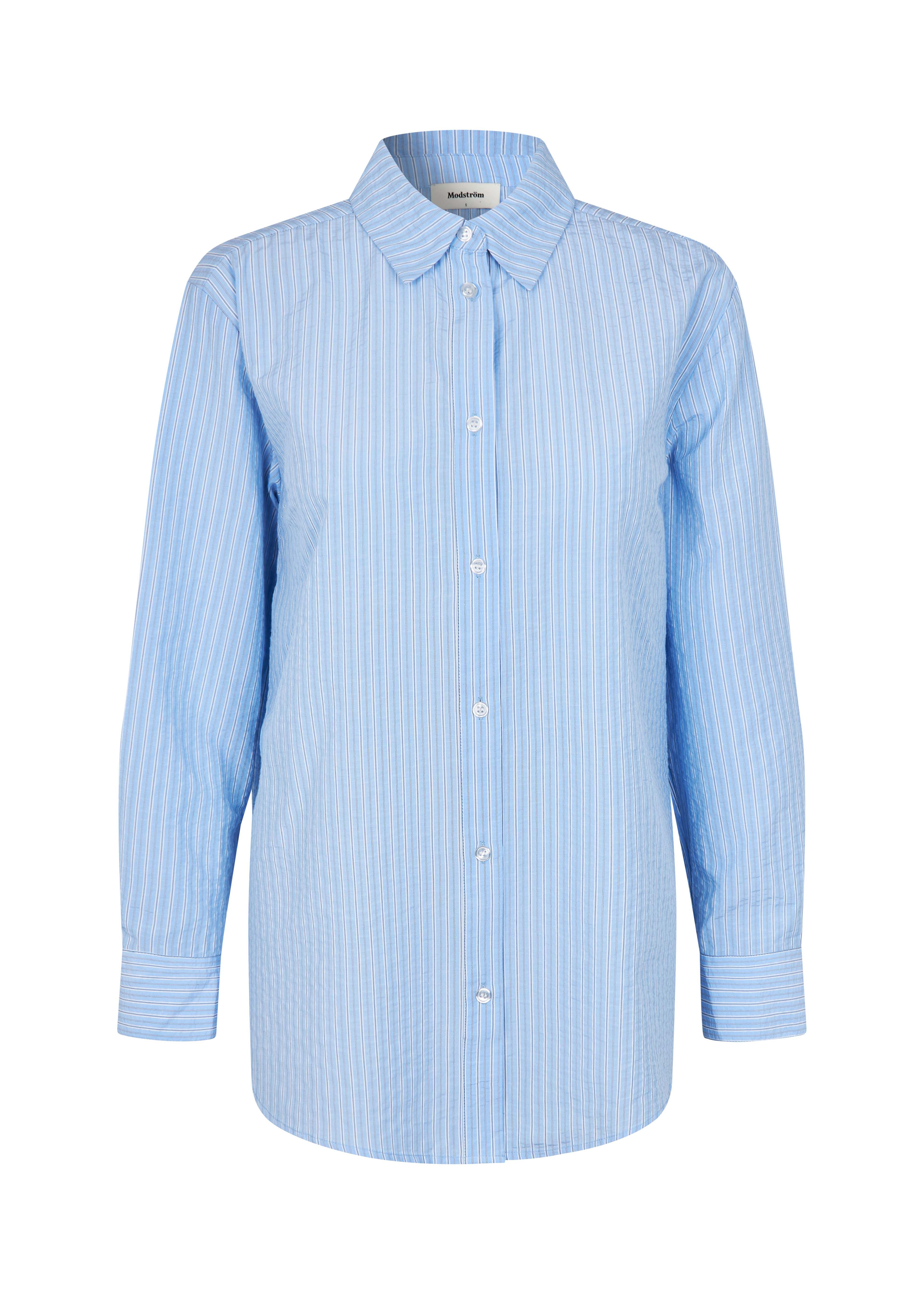 Viggemd Stripe Shirt, från Modström, i färgen blue and white stripe. Klicka för att öppna bilden i stort format