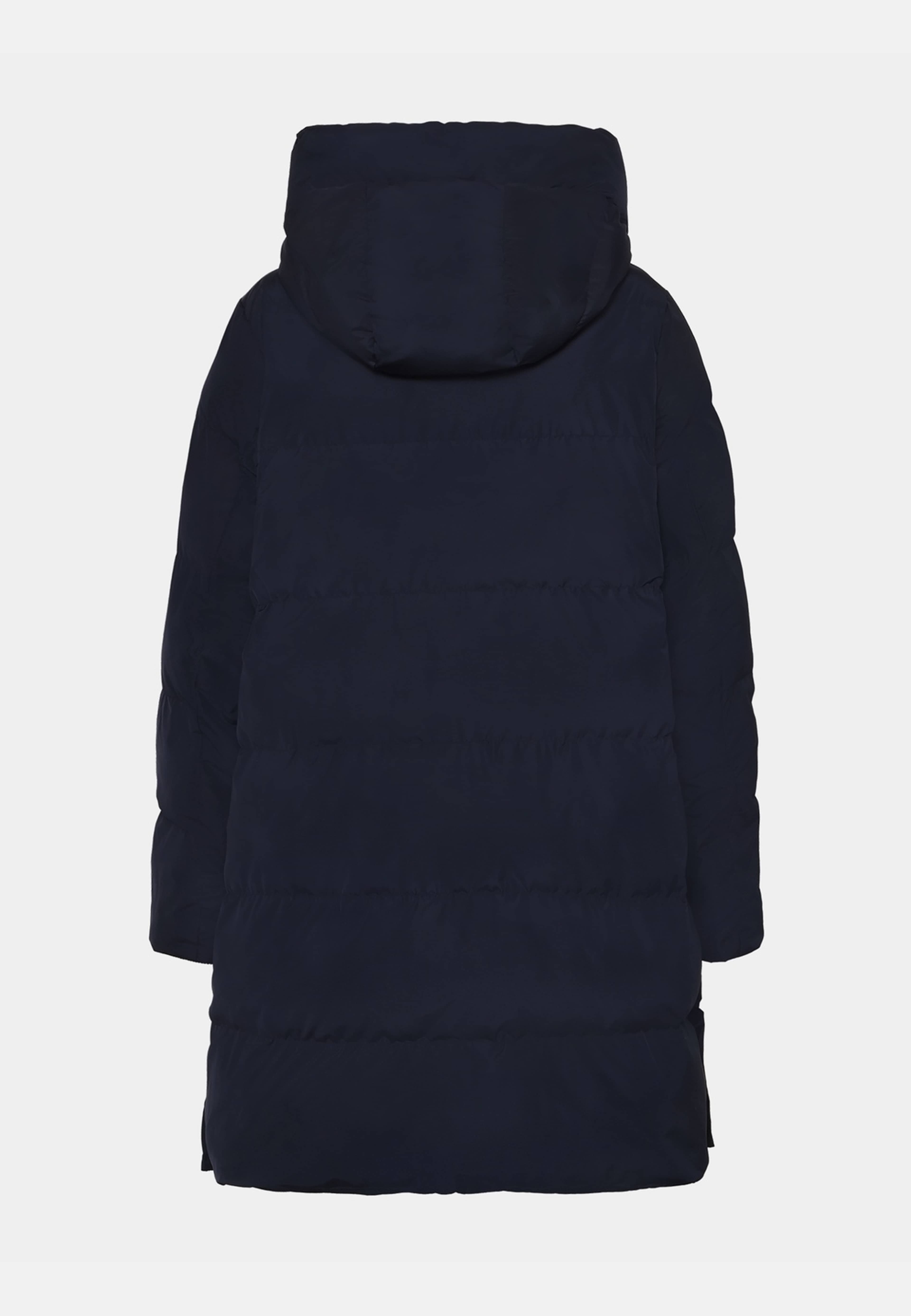 Leona Coat, från Saki, i färgen navy. Klicka för att öppna bilden i stort format