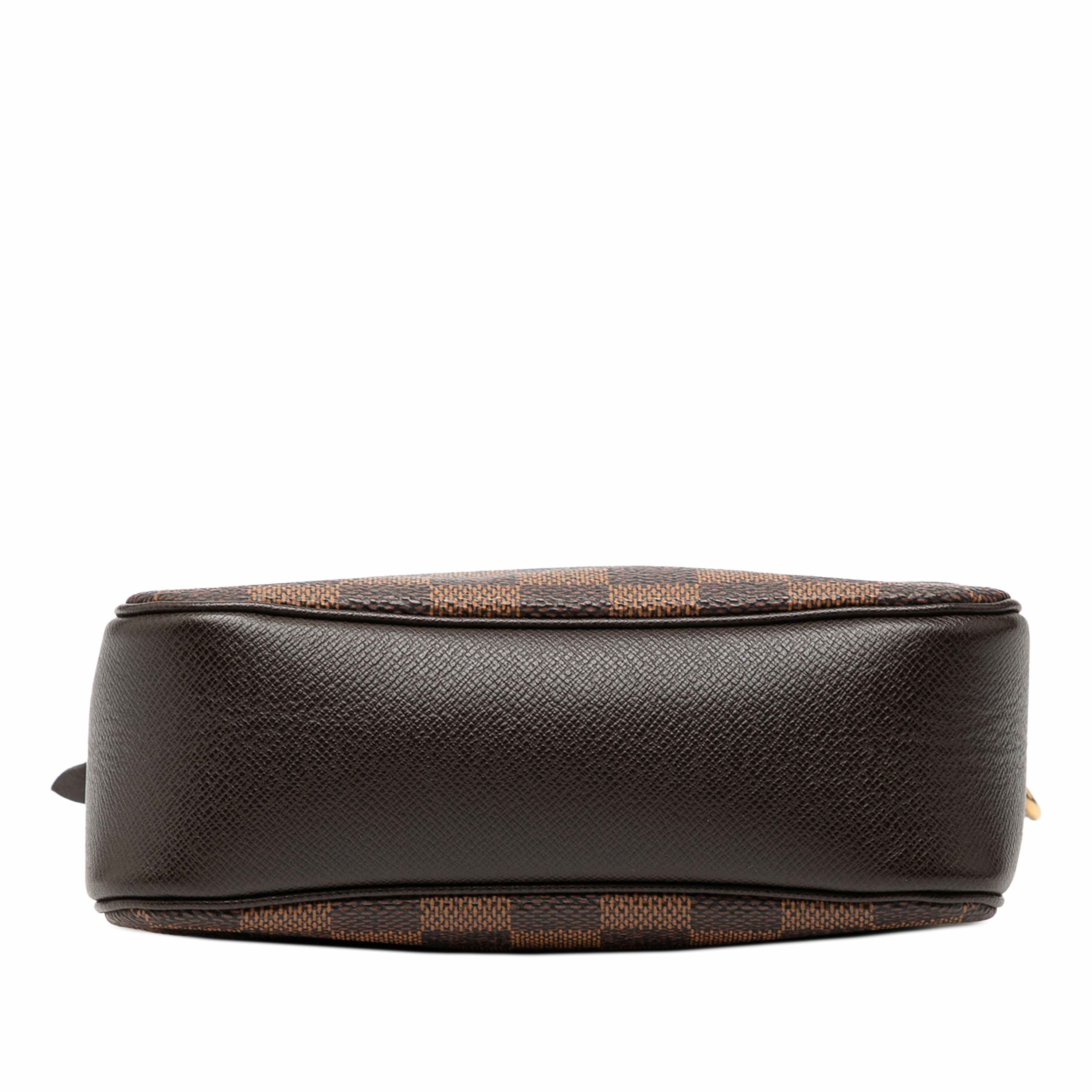 Louis Vuitton Damier Ebene Trousse Pochette, från Luxclusif, i färgen brun. Klicka för att öppna bilden i stort format