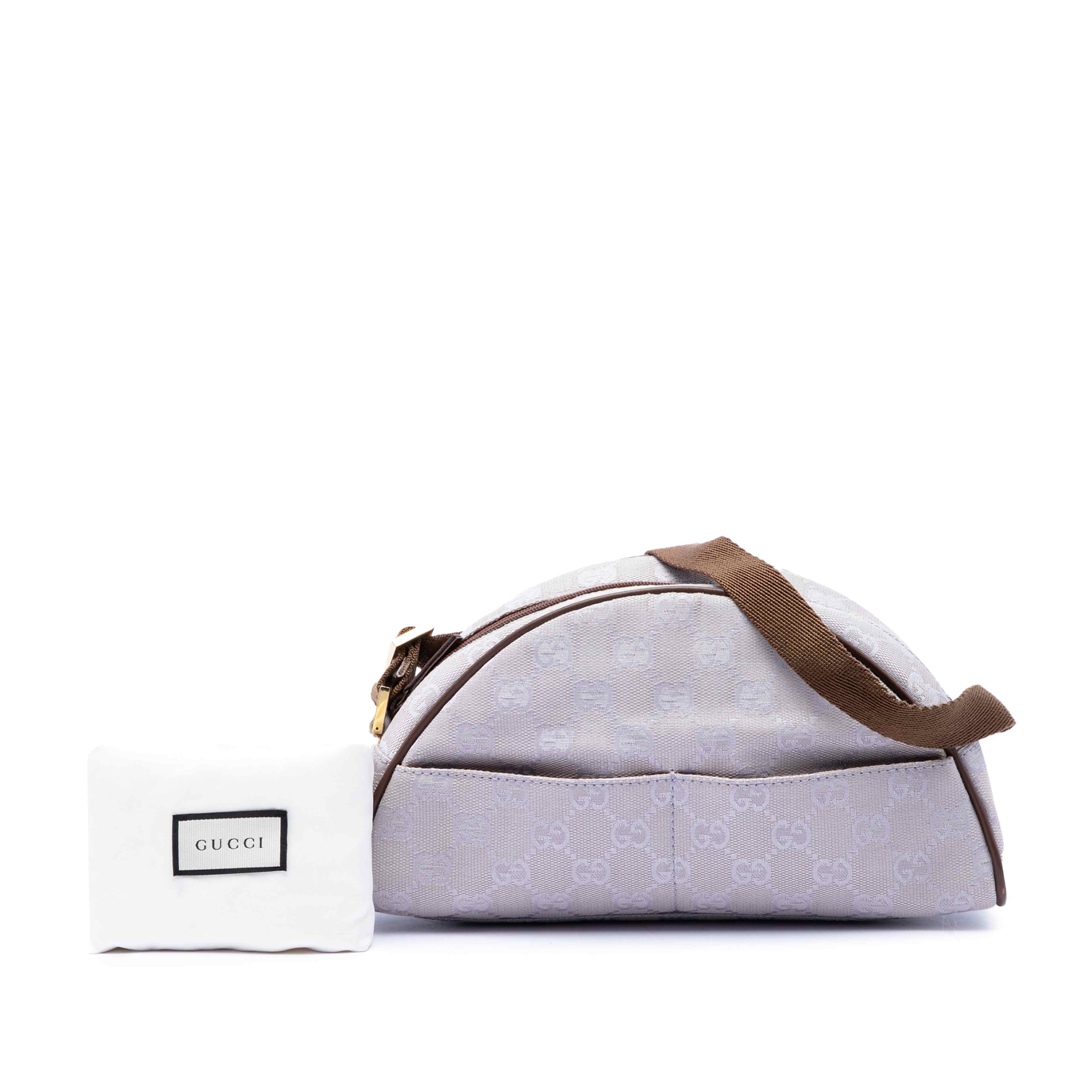 Gucci Gg Canvas Shoulder Bag, från Luxclusif, i färgen purpur. Klicka för att öppna bilden i stort format