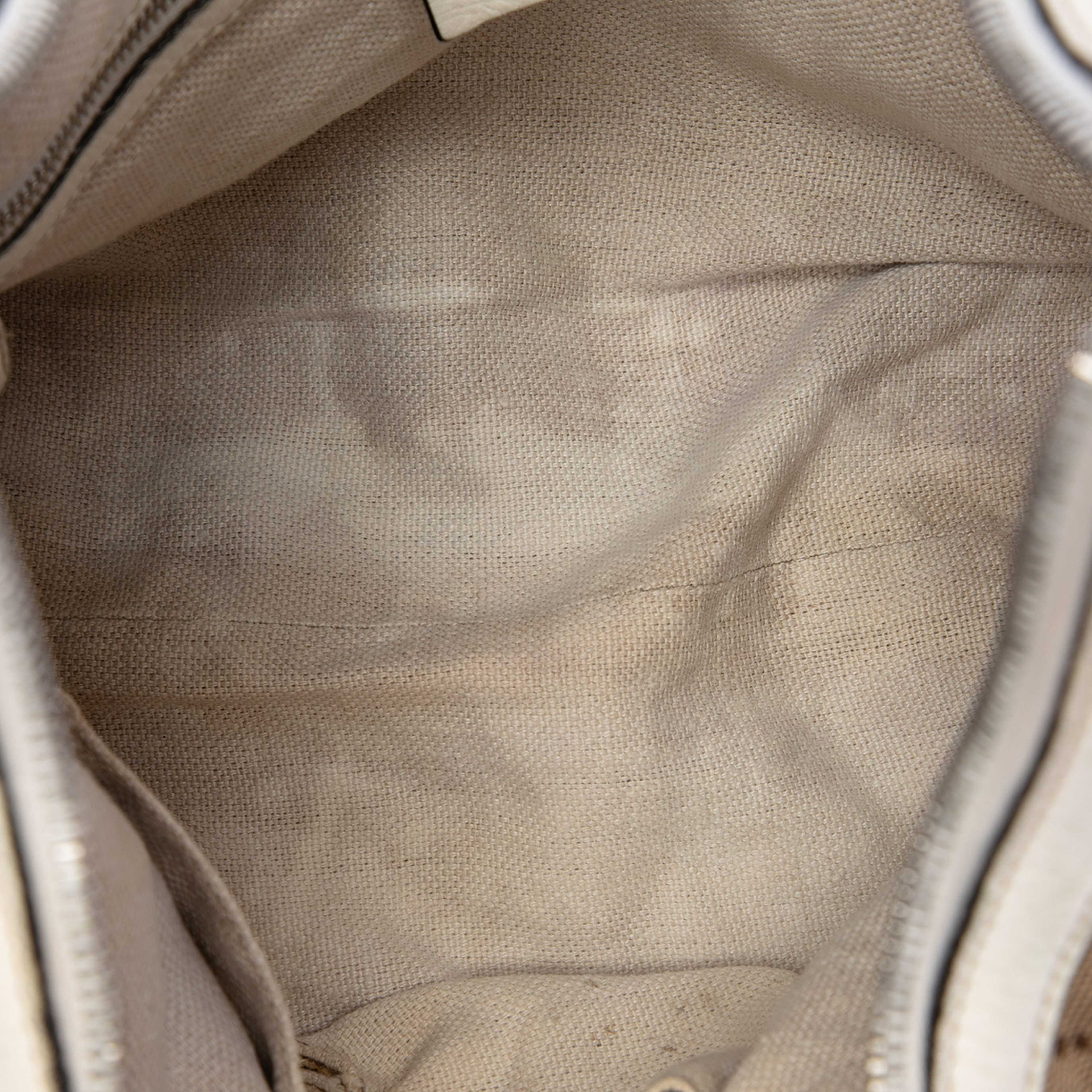 Gucci Gg Canvas Icon Bit Satchel, från Luxclusif, i färgen beige. Klicka för att öppna bilden i stort format