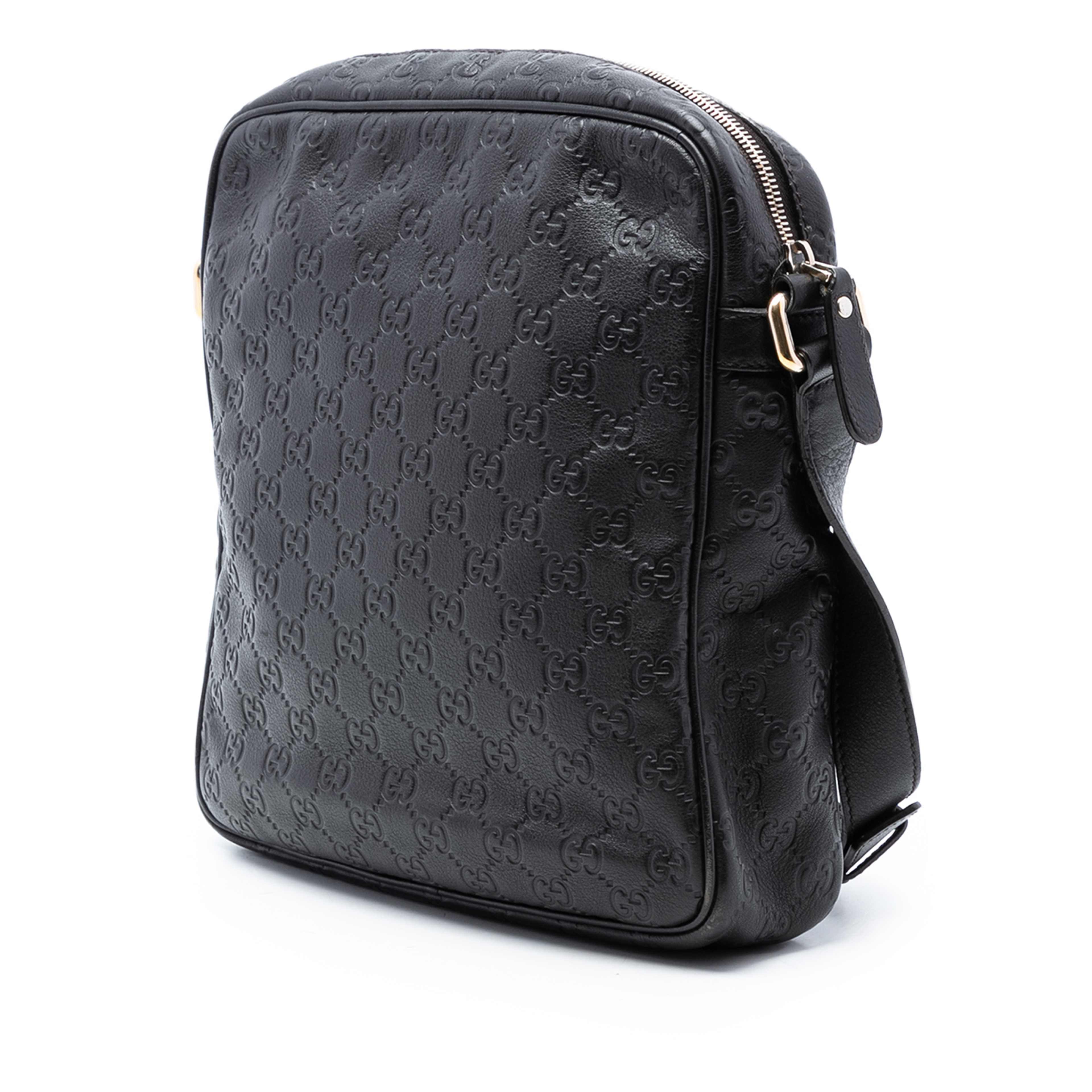 Gucci Guccissima Crossbody, från Luxclusif, i färgen dark brown. Klicka för att öppna bilden i stort format