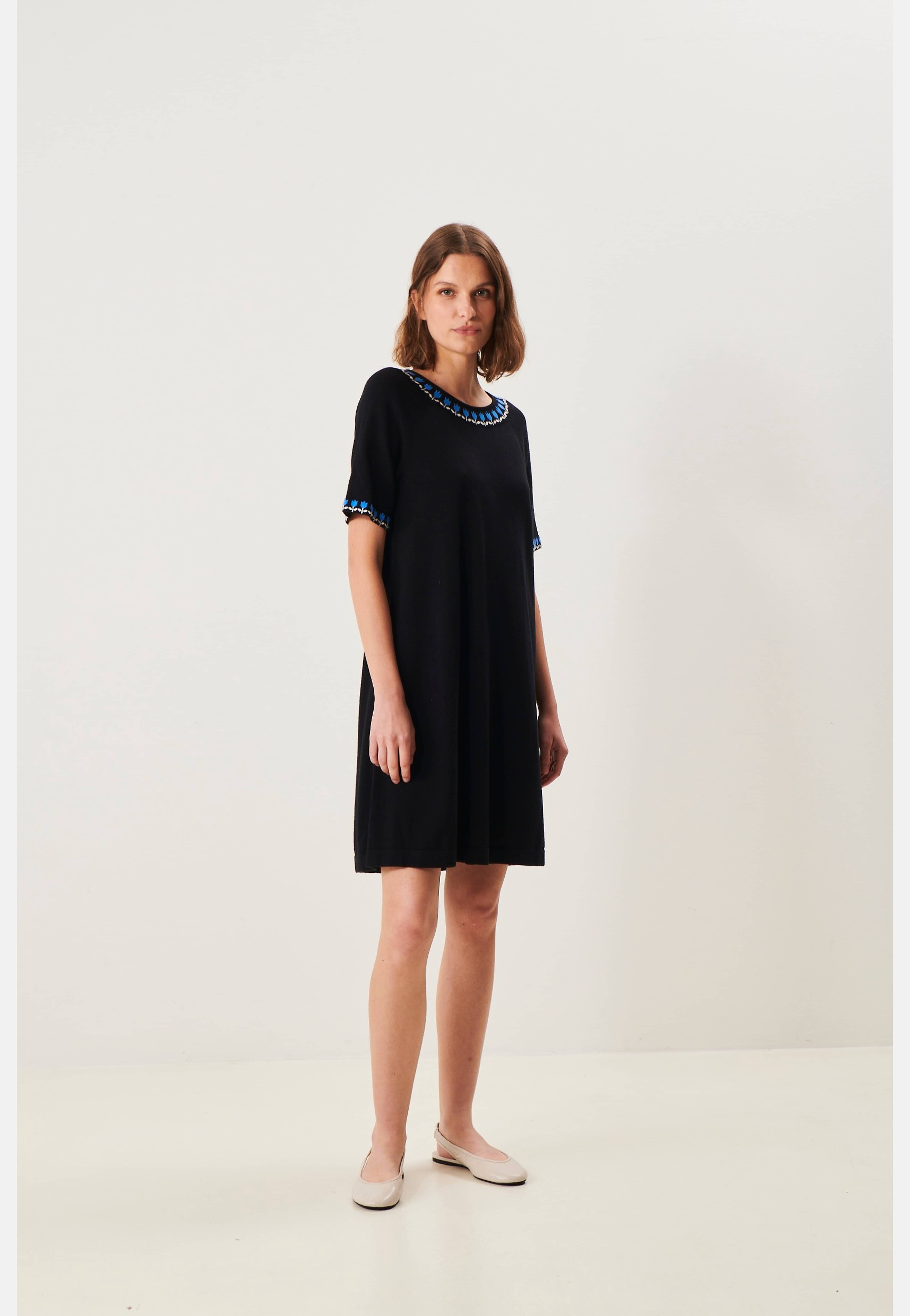 Inse Dress, från Jumperfabriken, i färgen black. Klicka för att öppna bilden i stort format