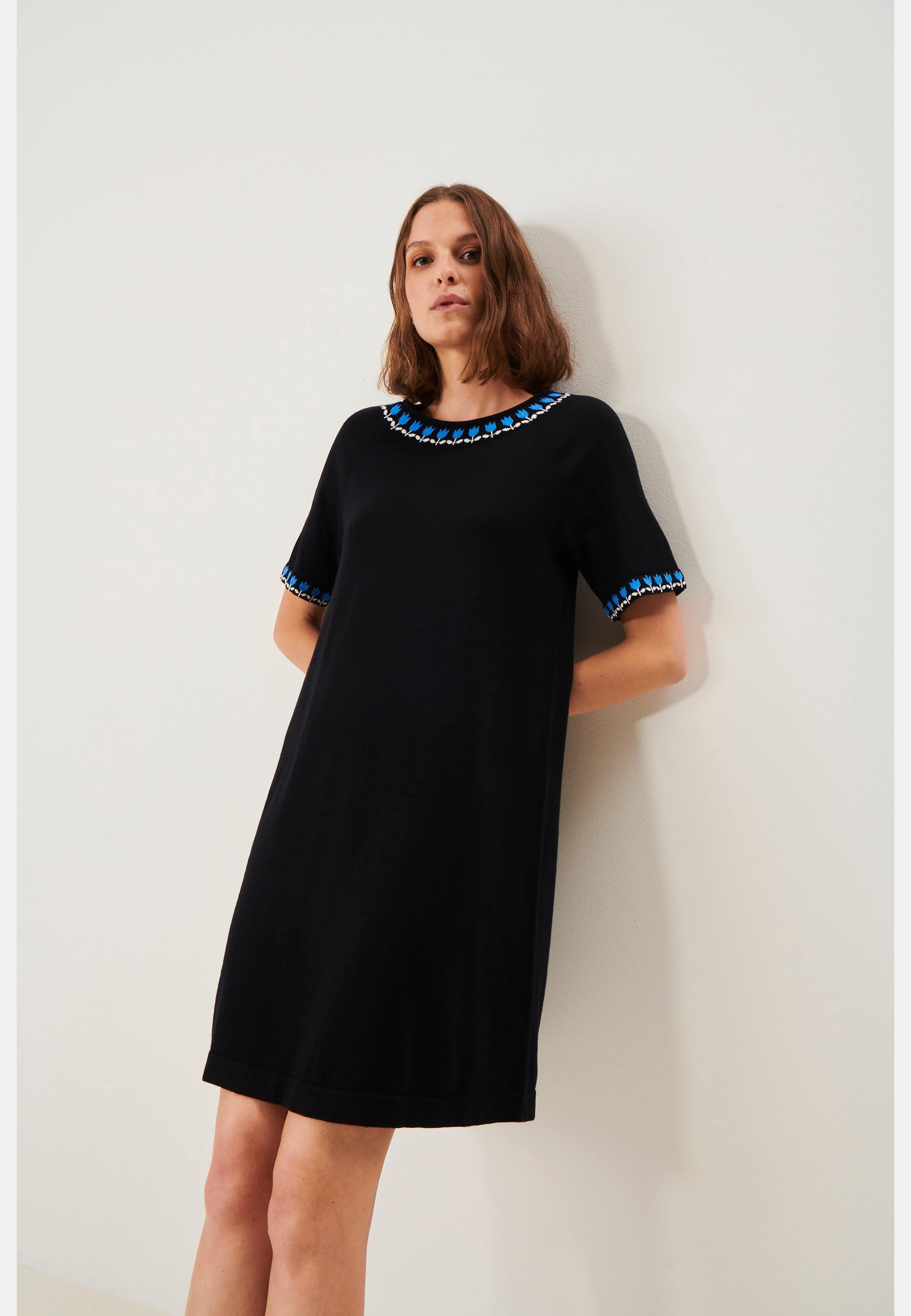 Inse Dress, från Jumperfabriken, i färgen black. Klicka för att öppna bilden i stort format