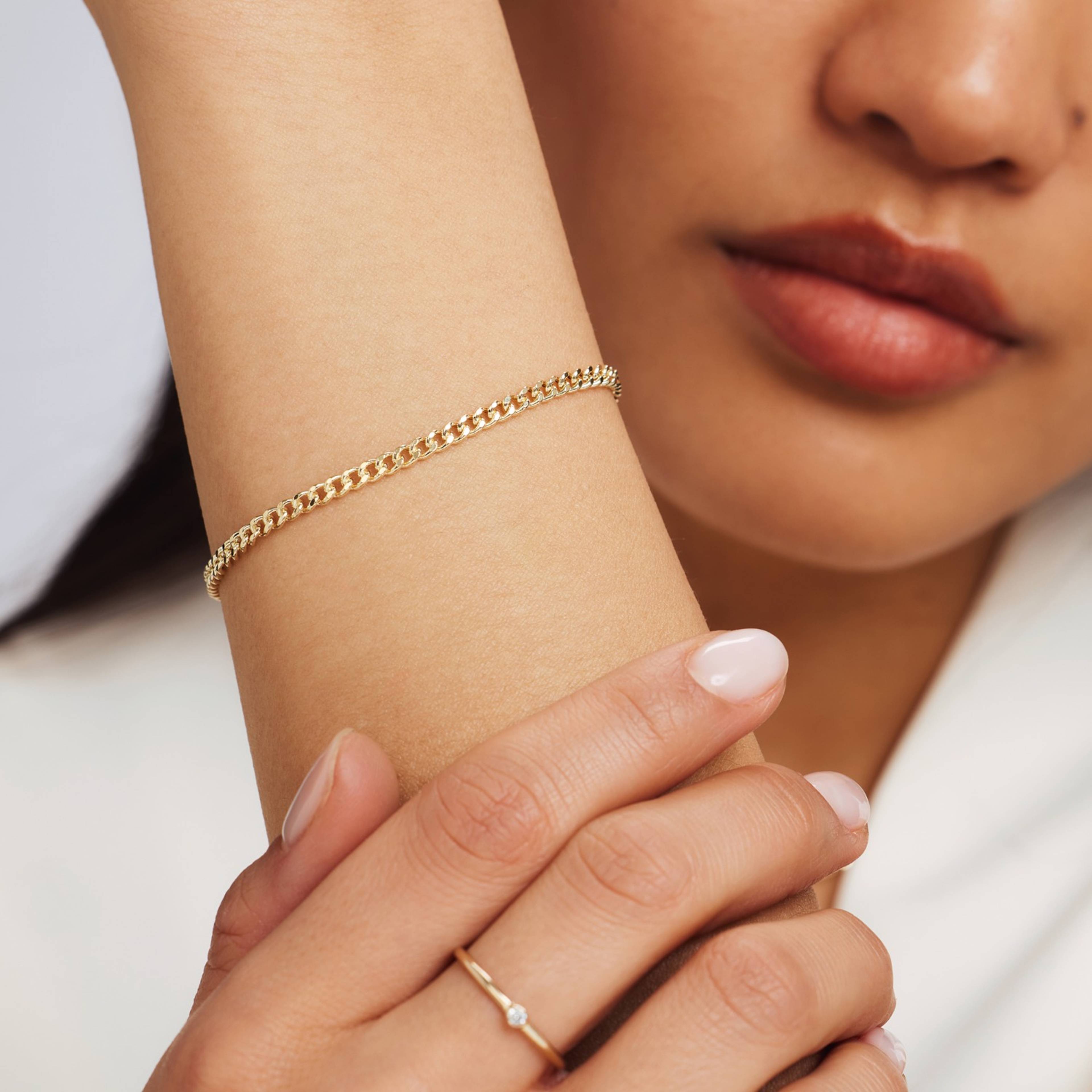 Rivoli 14 Karat Guld Armband, från Isabel Bernard, i färgen guld. Klicka för att öppna bilden i stort format