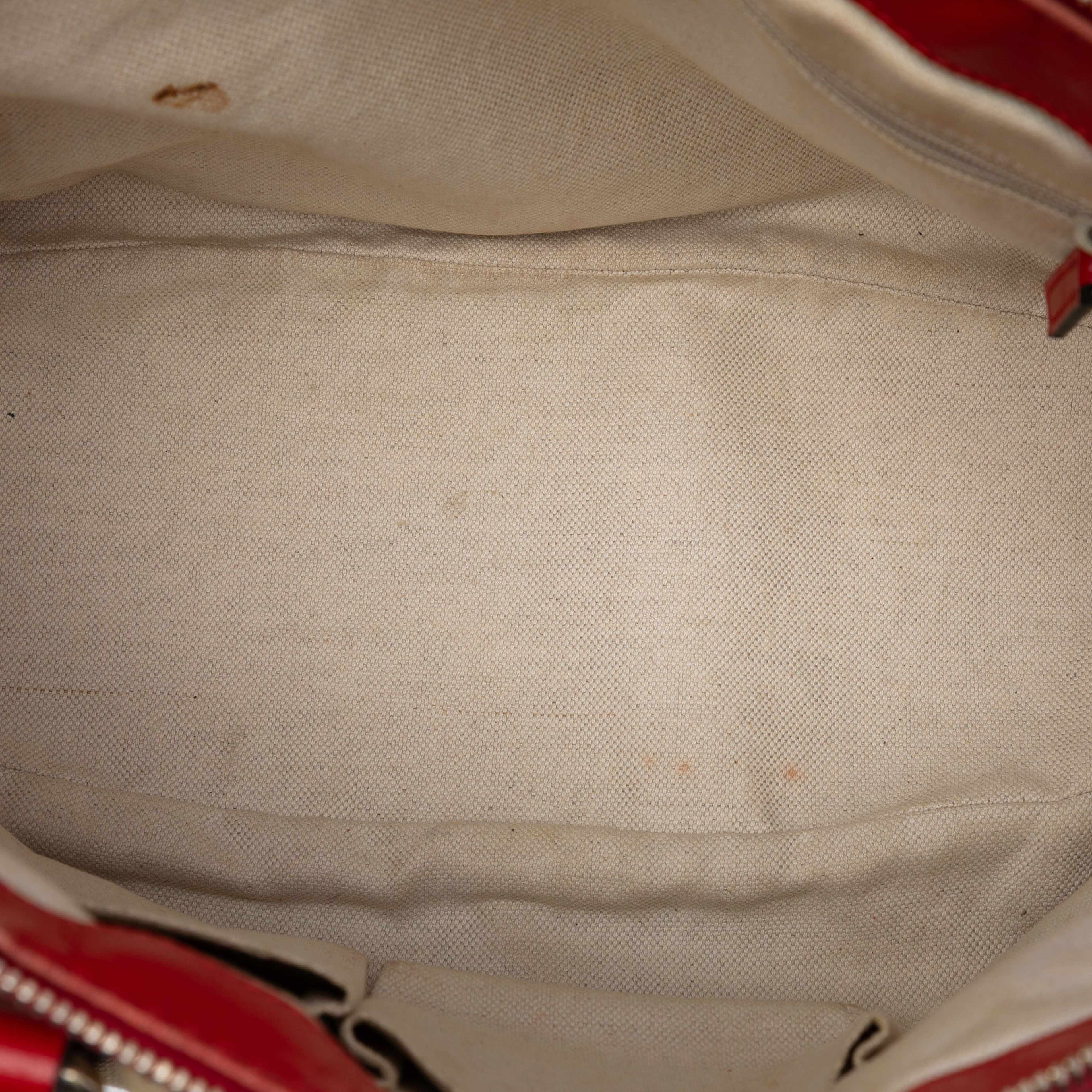 Gucci Diamante Canvas Sukey Satchel, från Luxclusif, i färgen beige. Klicka för att öppna bilden i stort format