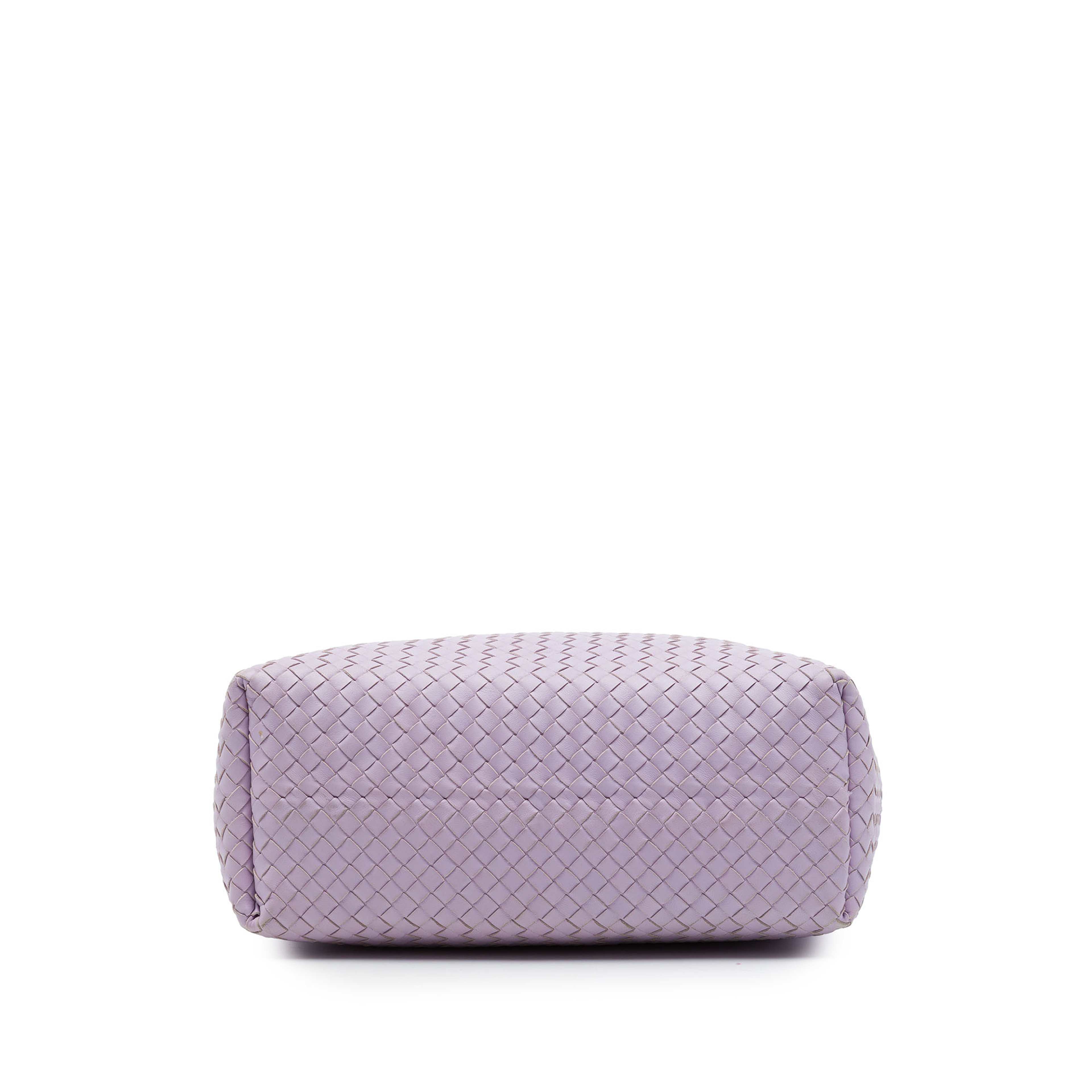 Bottega Veneta Medium Nappa Intrecciato Garda Tote, från Luxclusif, i färgen purpur. Klicka för att öppna bilden i stort format