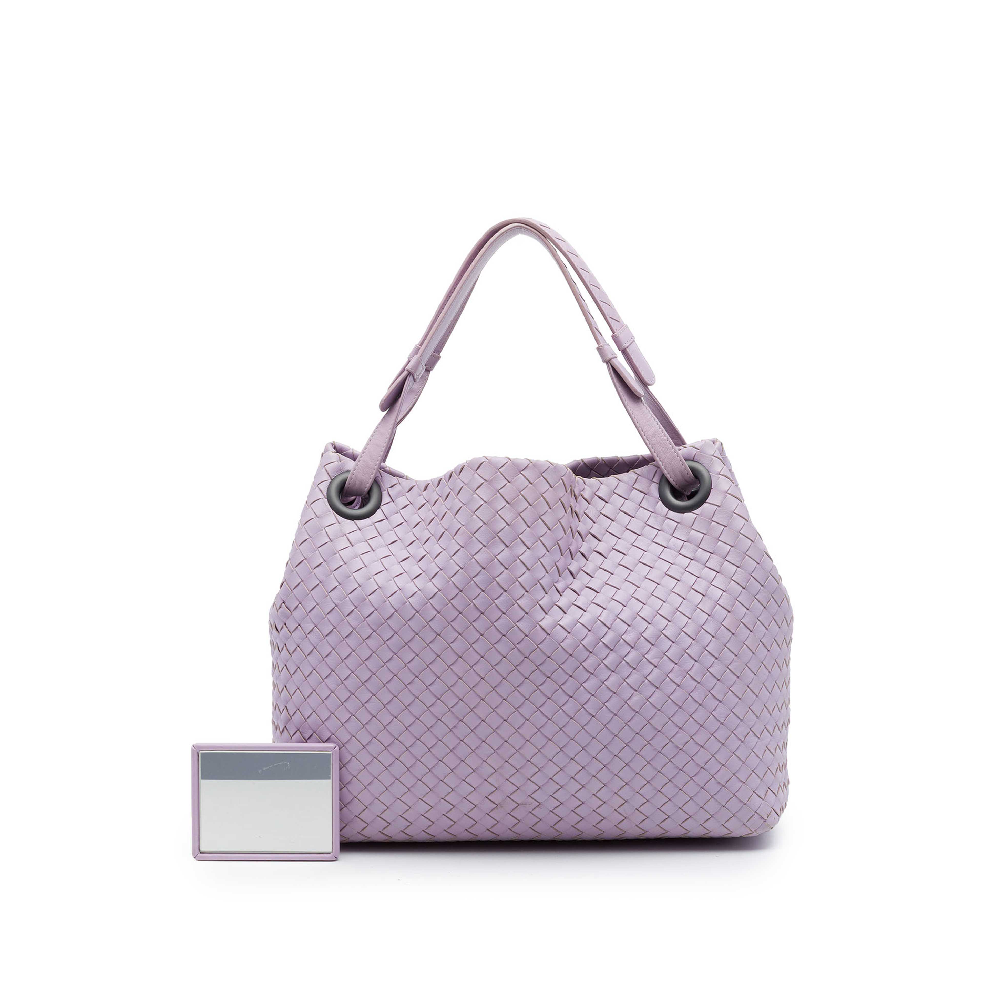 Bottega Veneta Medium Nappa Intrecciato Garda Tote, från Luxclusif, i färgen purpur. Klicka för att öppna bilden i stort format