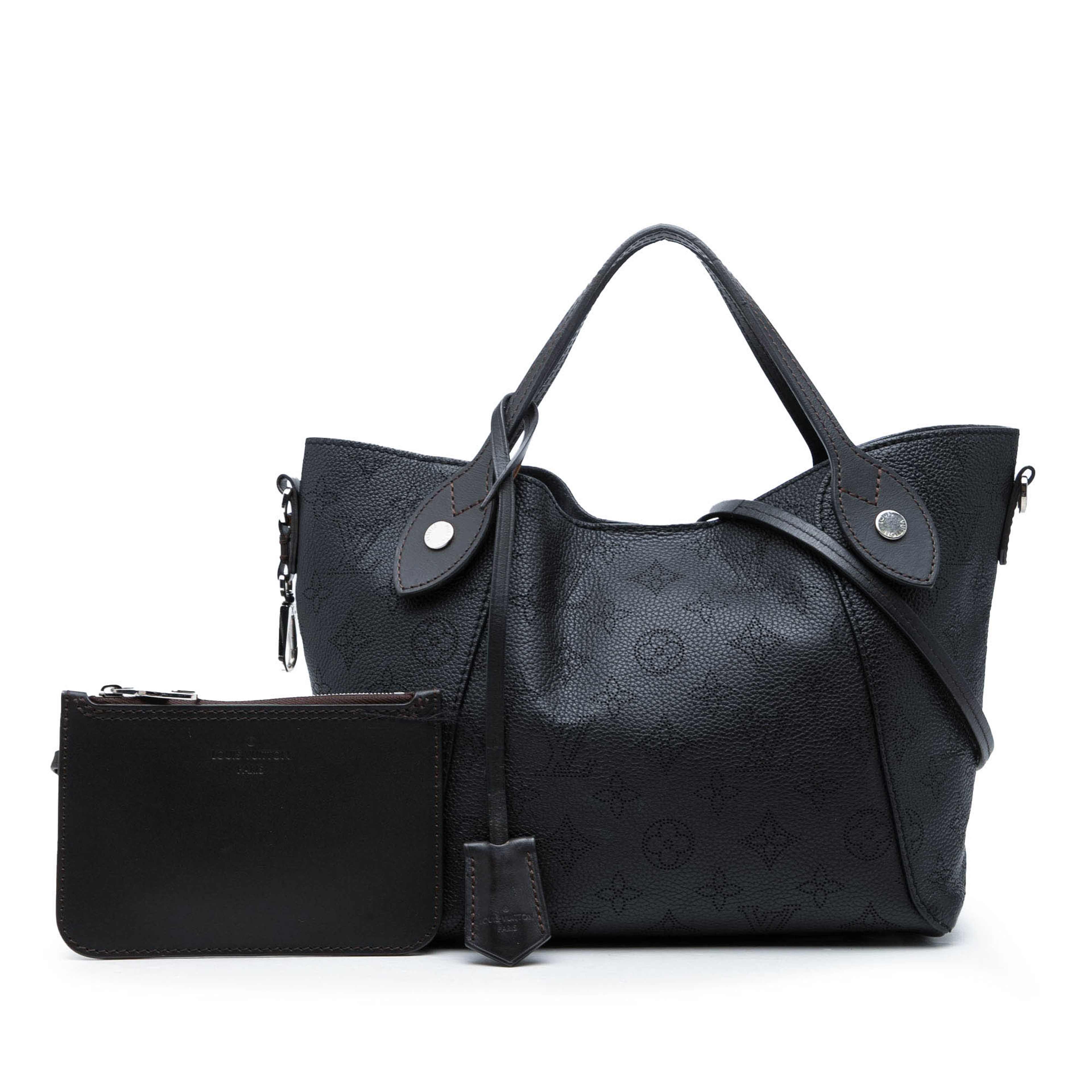Louis Vuitton Monogram Mahina Hina Pm, från Luxclusif, i färgen blå. Klicka för att öppna bilden i stort format