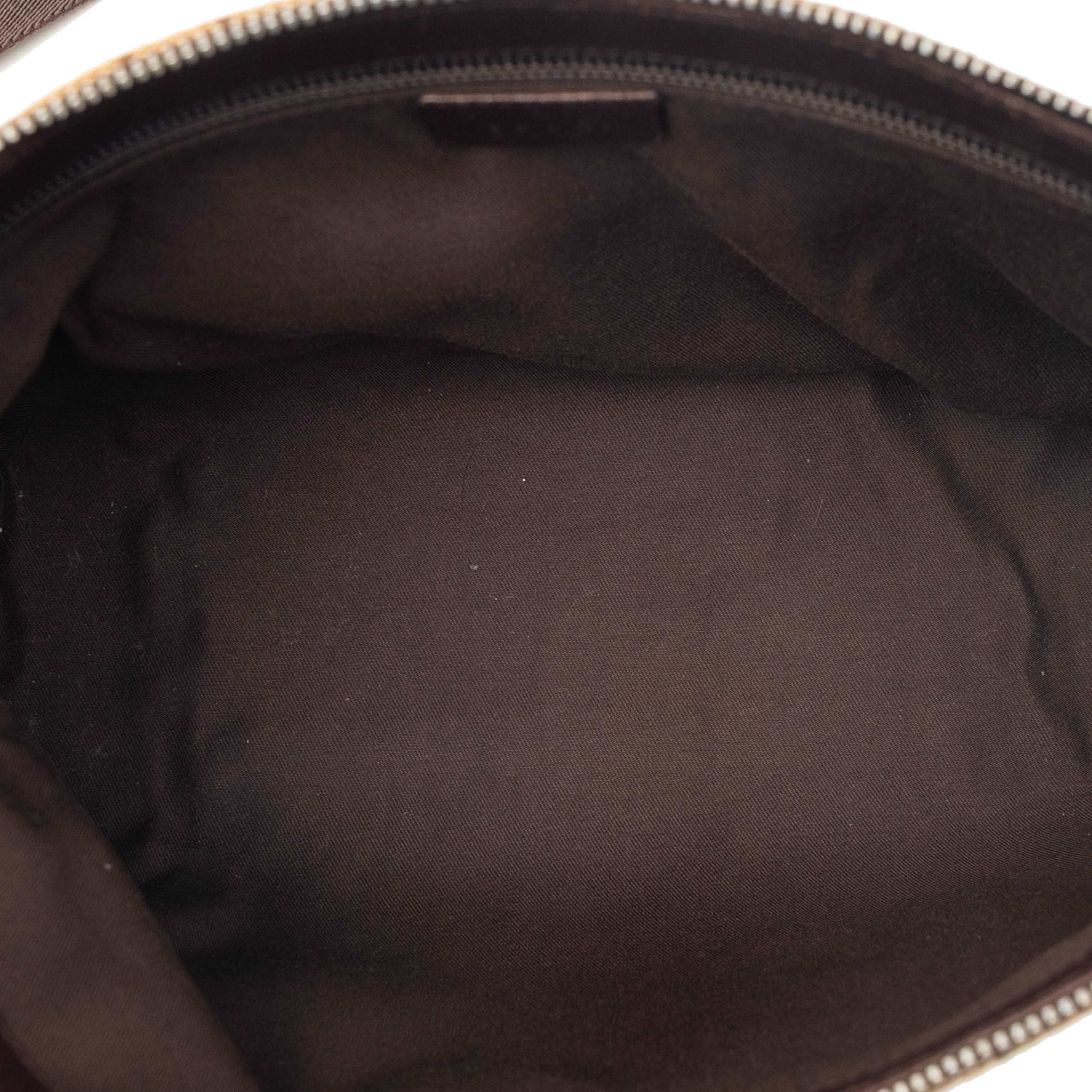Gucci Gg Canvas Crossbody, från Luxclusif, i färgen beige. Klicka för att öppna bilden i stort format