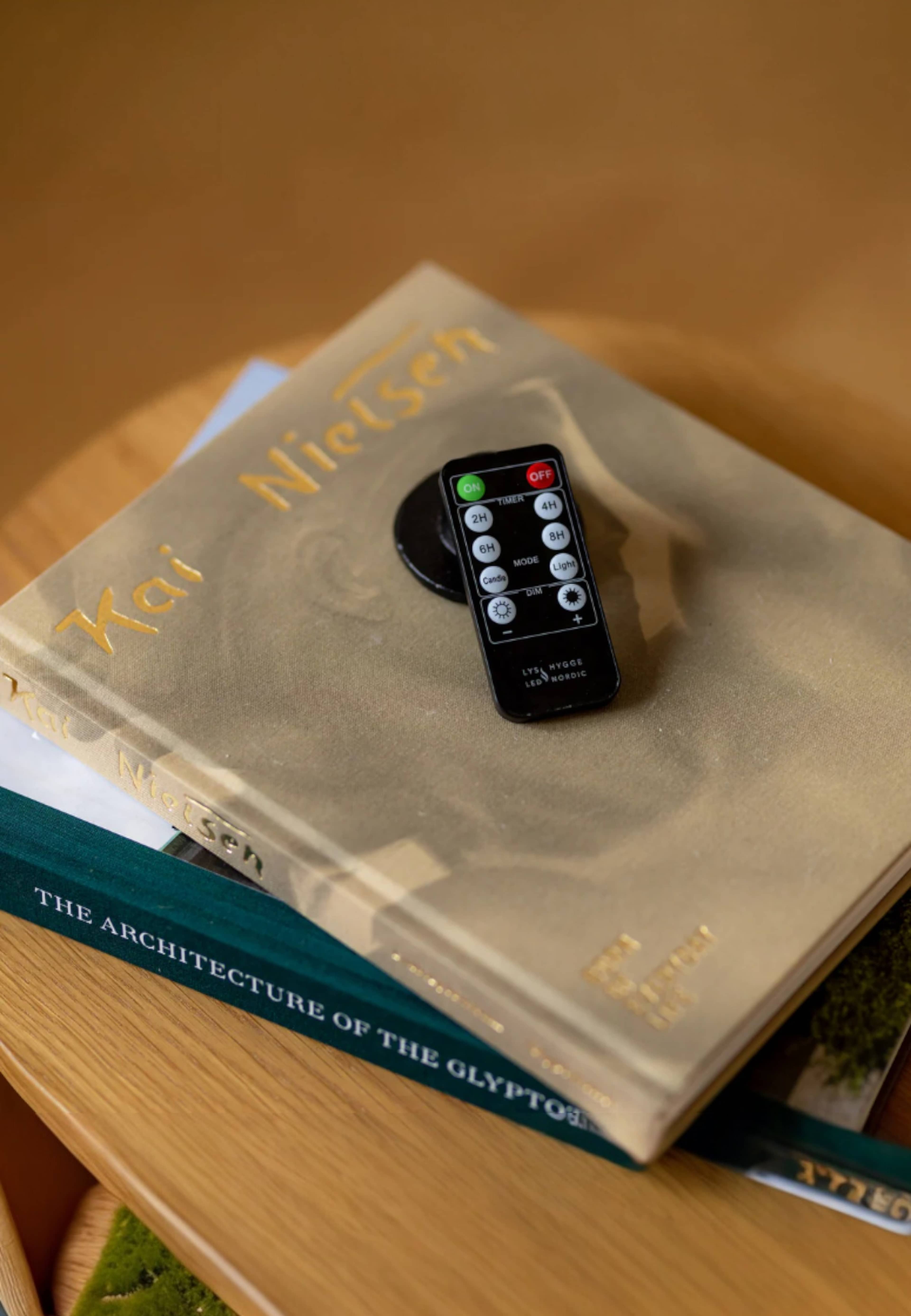 Svart Fjärrkontroll För Ljus, från Led Nordic, i färgen svart. Klicka för att öppna bilden i stort format