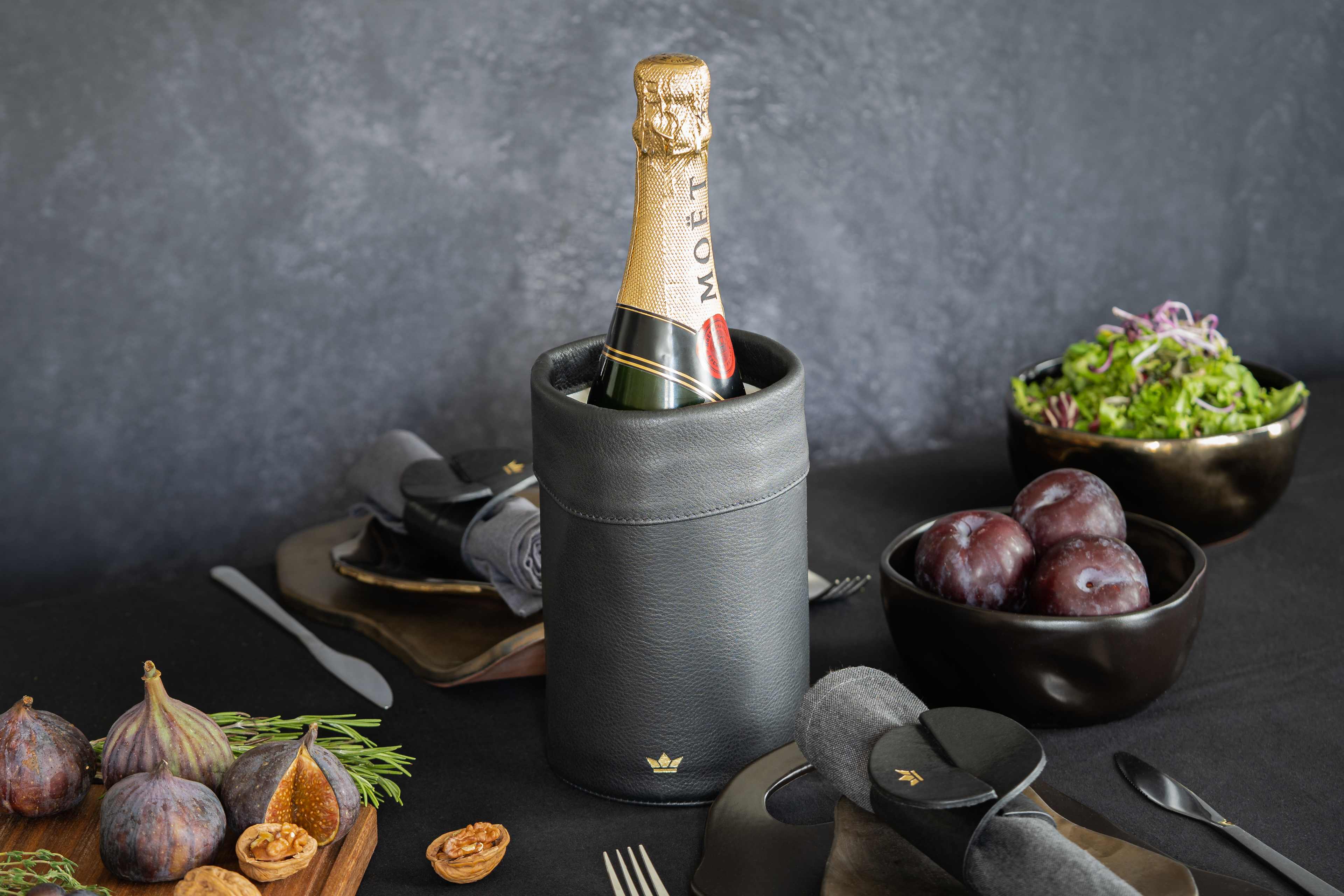 Vinkylare 12x18.5cm, från Dutchdeluxes, i färgen black. Klicka för att öppna bilden i stort format