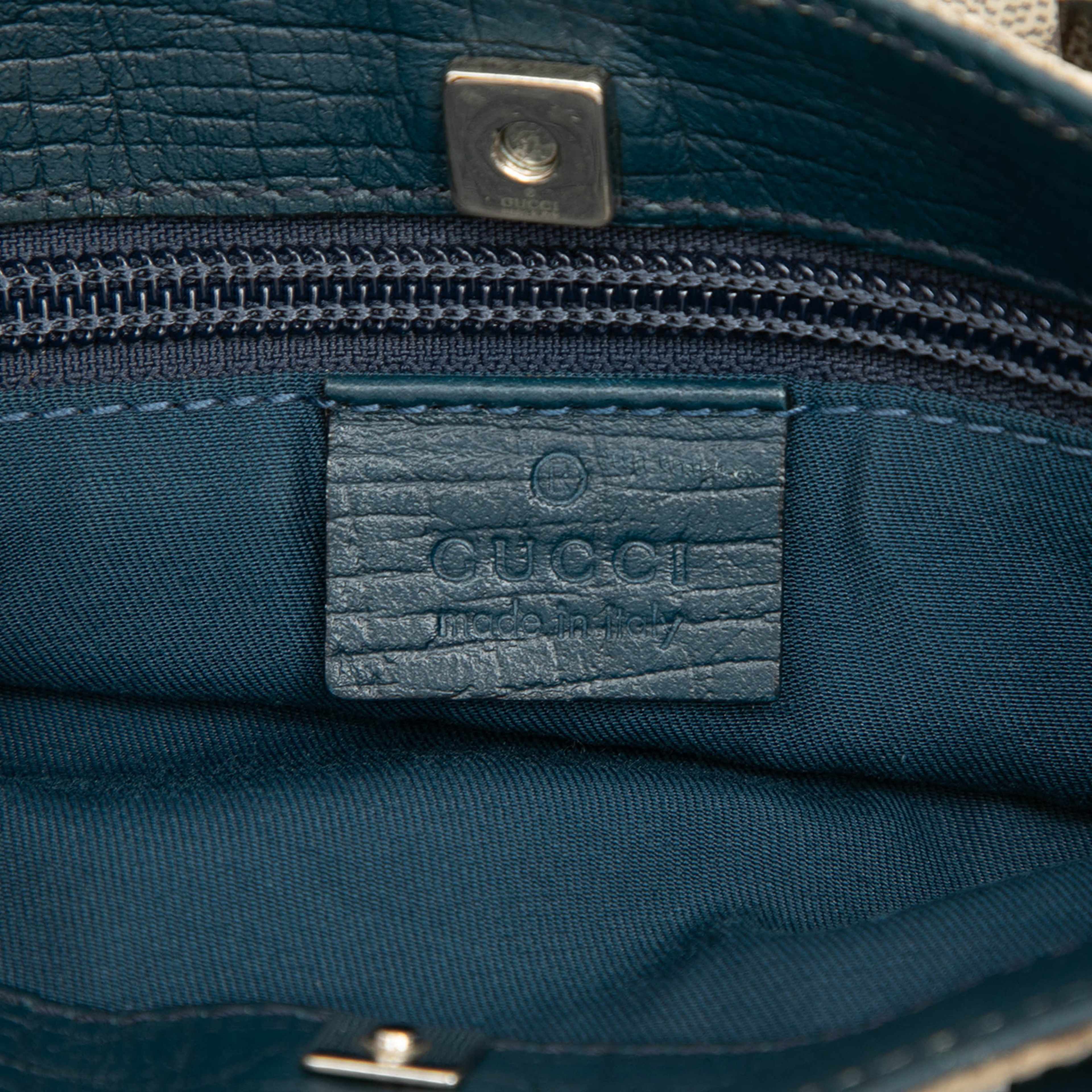 Gucci Gg Supreme Handbag, från Luxclusif, i färgen beige. Klicka för att öppna bilden i stort format