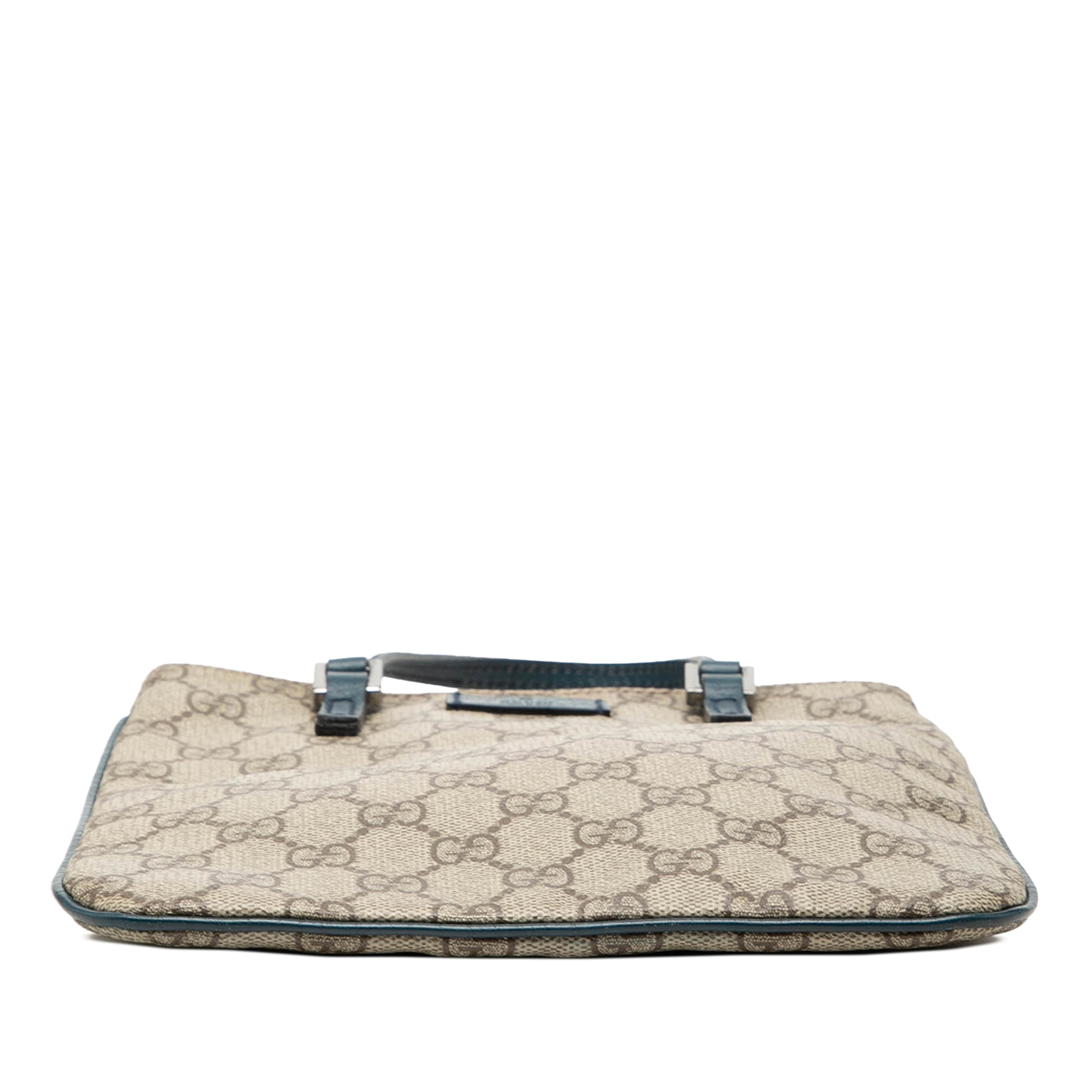 Gucci Gg Supreme Handbag, från Luxclusif, i färgen beige. Klicka för att öppna bilden i stort format